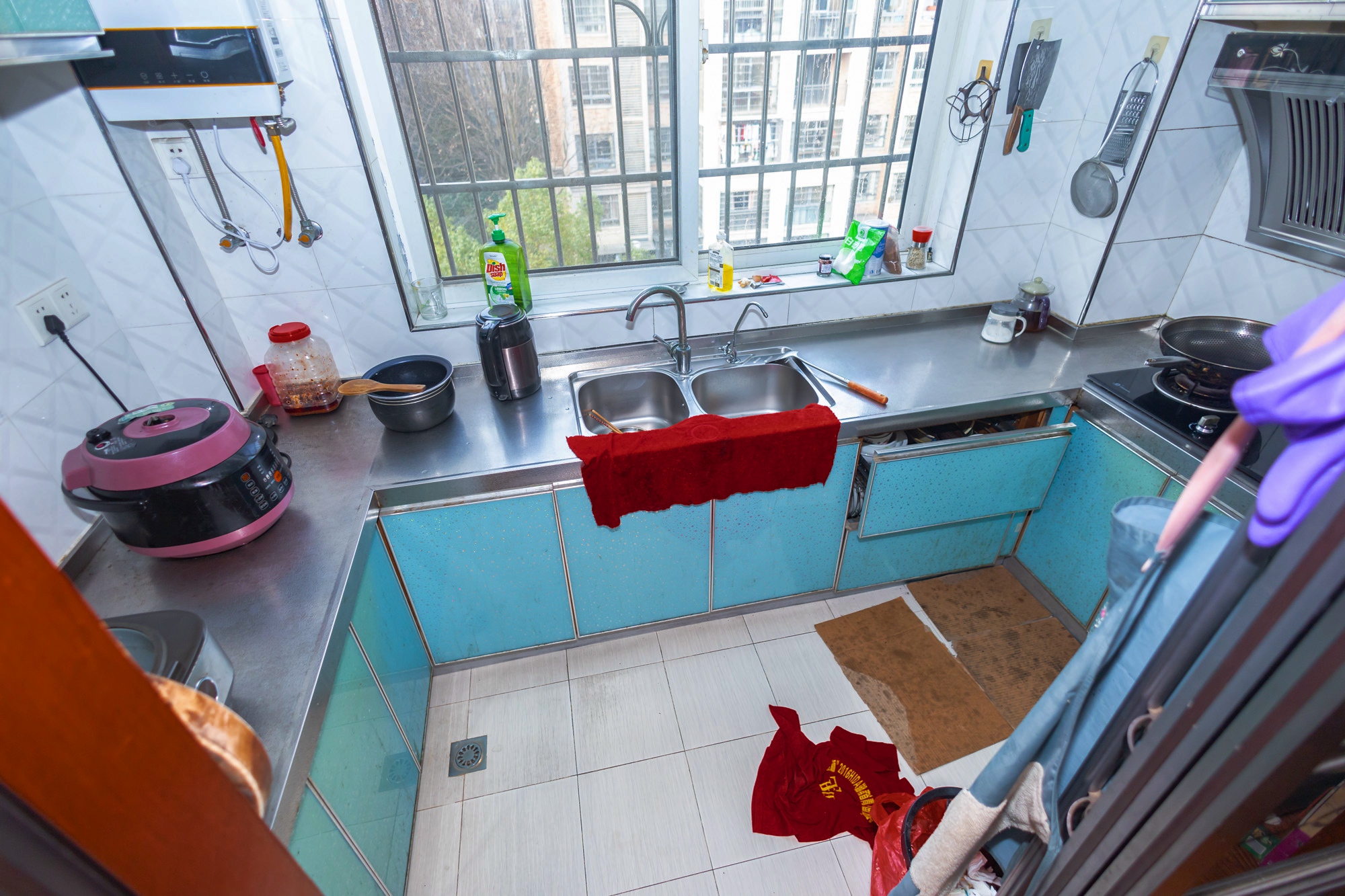 山水湾 5室2厅2卫 66.5万 山水湾 5室2厅2卫 66.5万厨房