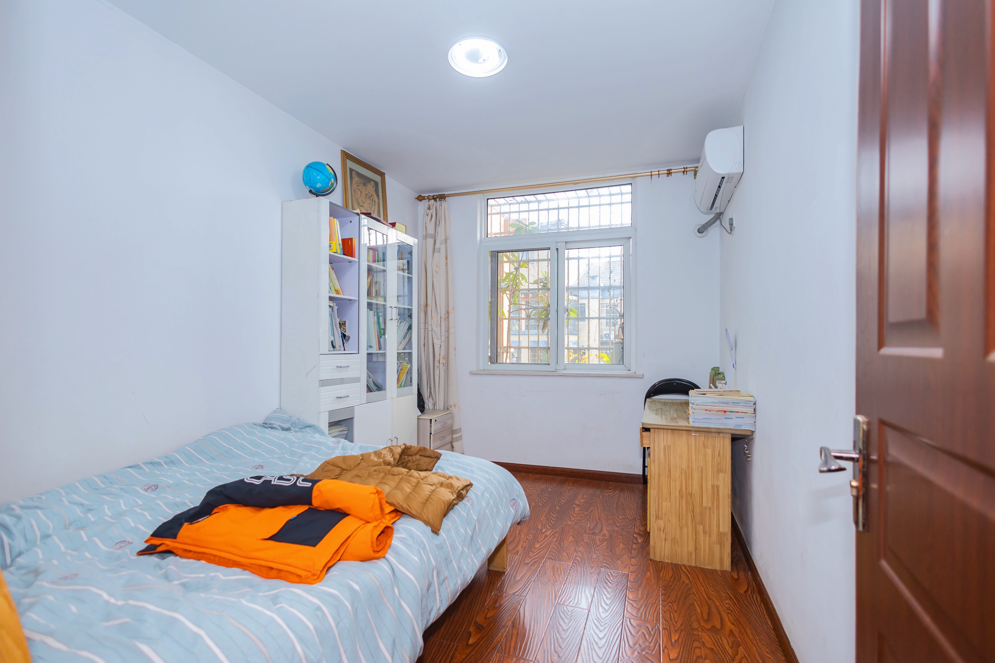 山水湾 5室2厅2卫 66.5万 山水湾 5室2厅2卫 66.5万卧室