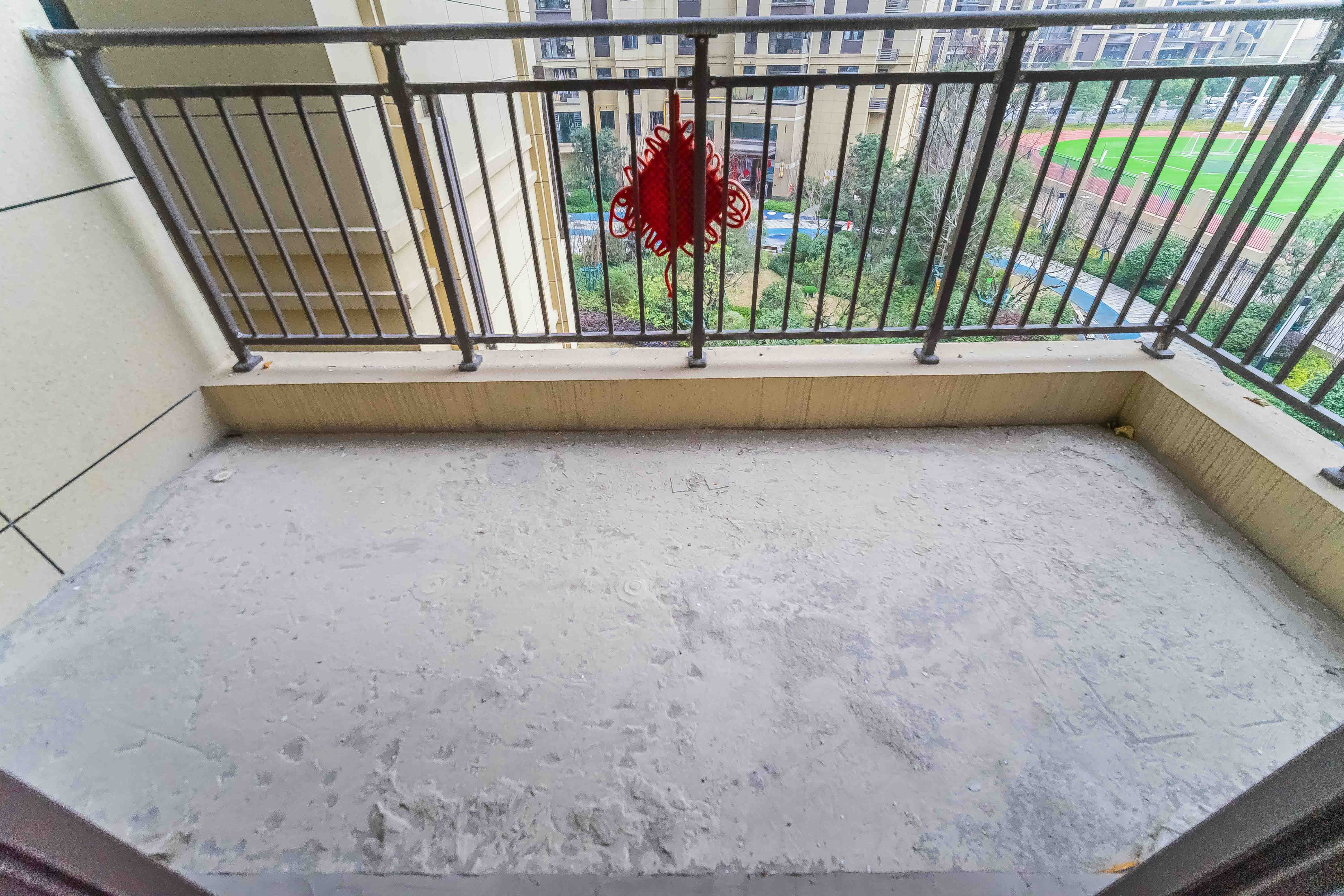 保利大都汇四期  4室2厅2卫    155.0万其他