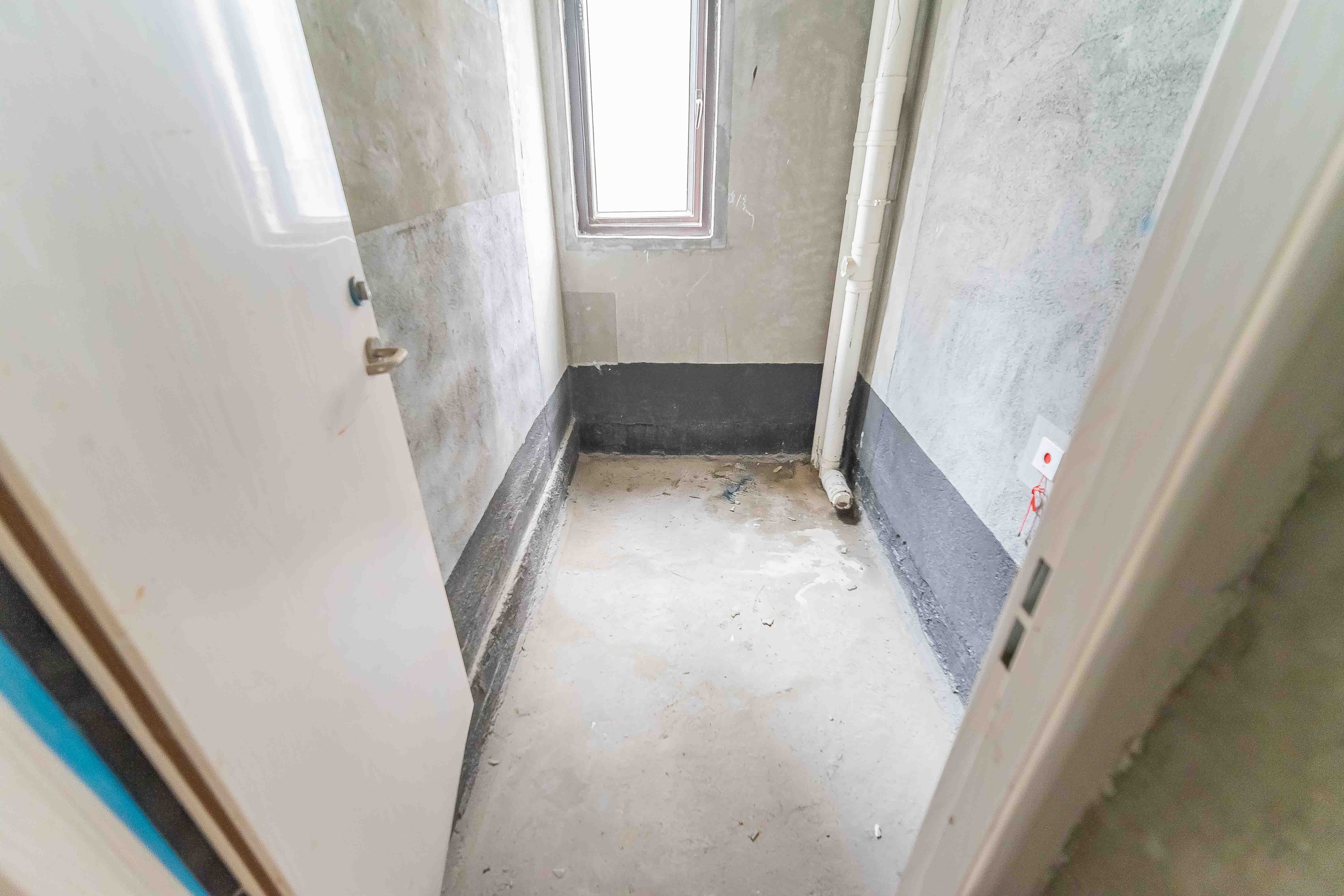 保利大都汇四期  4室2厅2卫    155.0万其他