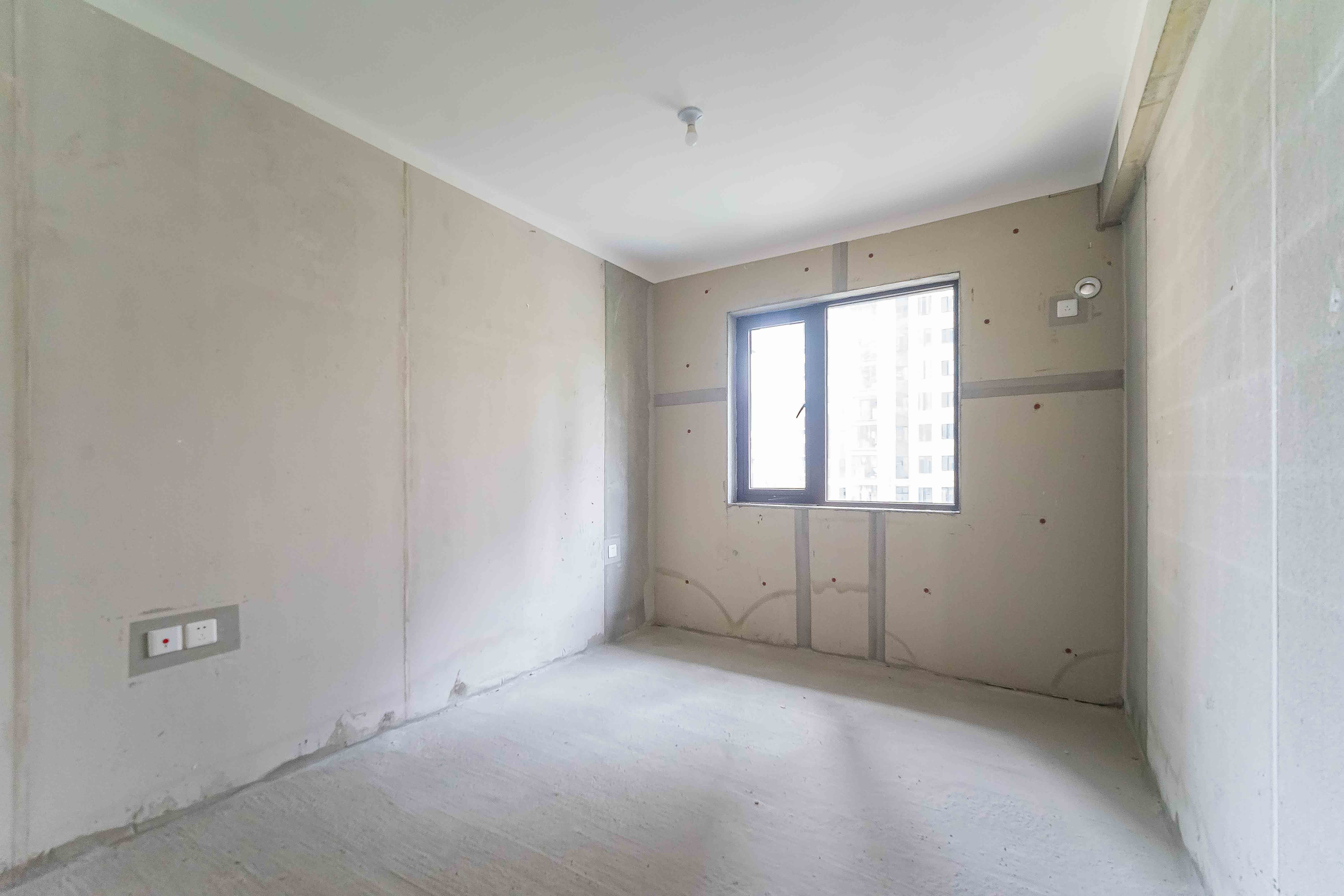 保利大都汇四期  4室2厅2卫    155.0万其他