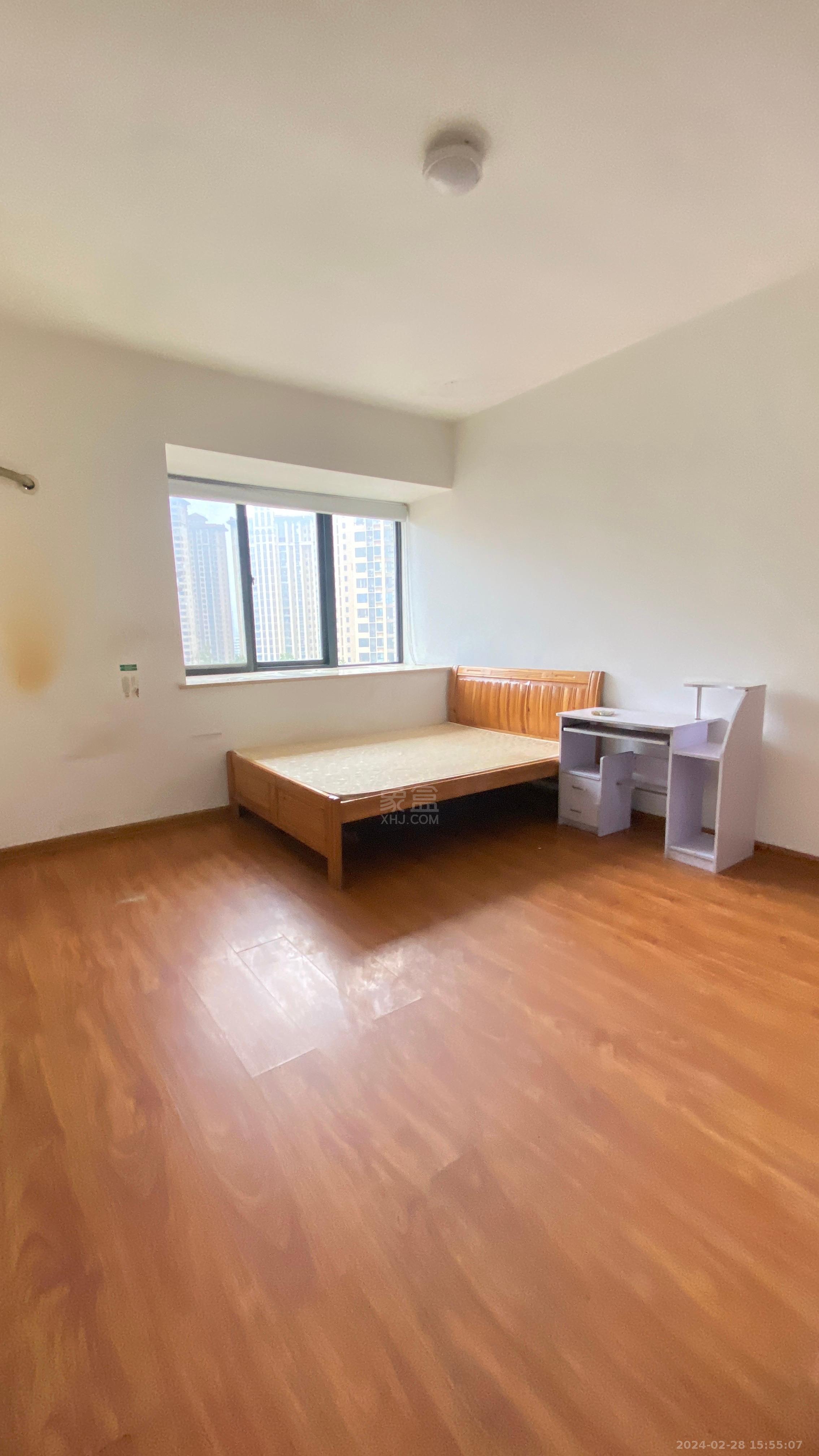 颐景园  3室2厅2卫   1800.00元/月室内图