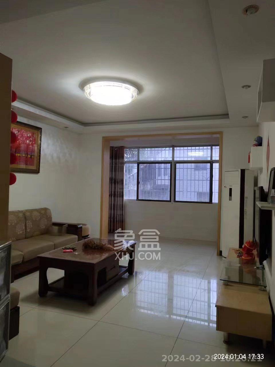 山水英伦  3室2厅2卫   2600.00元/月室内图