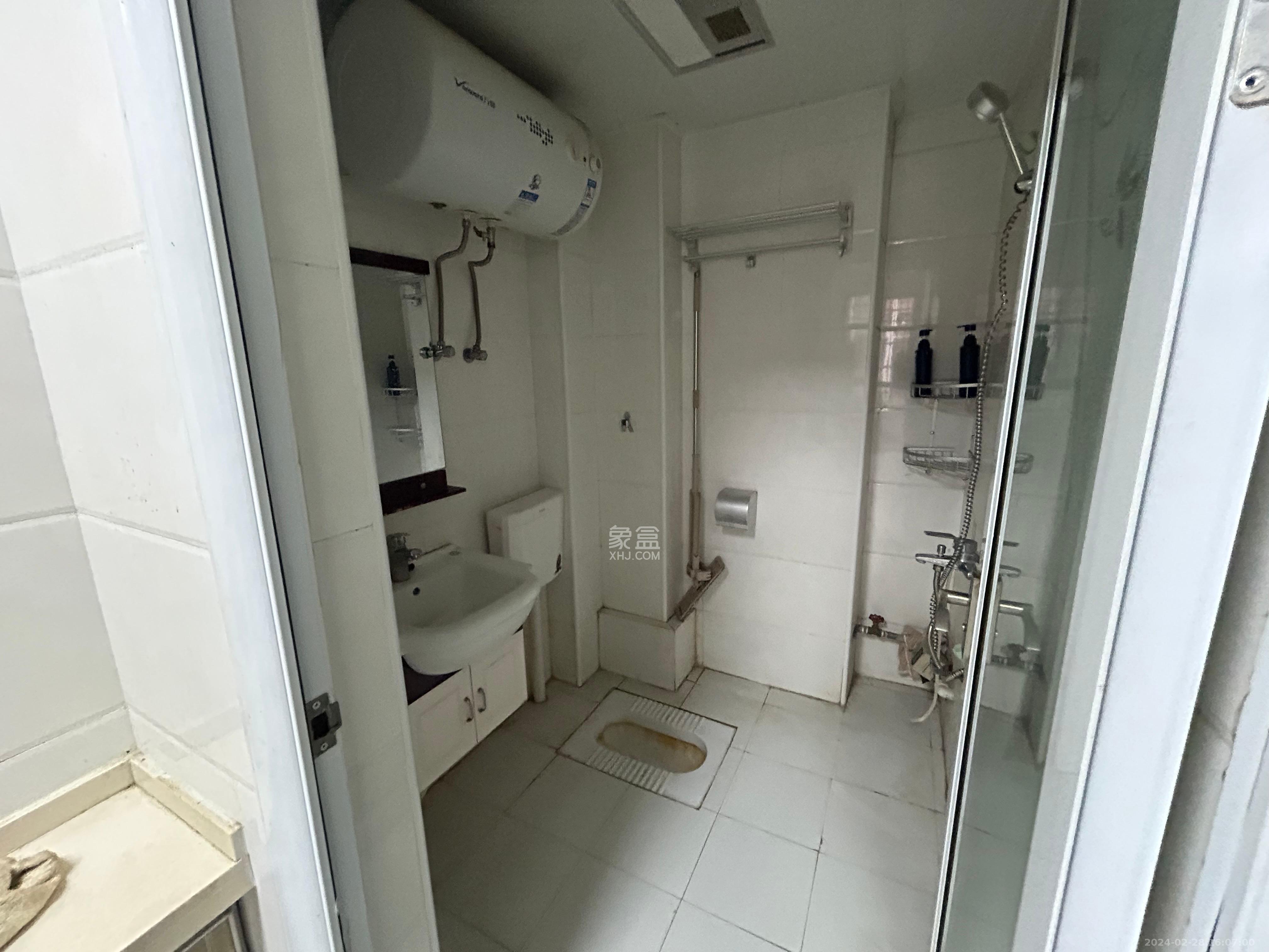 中建芙蓉工社  1室1厅1卫   1300.00元/月室内图