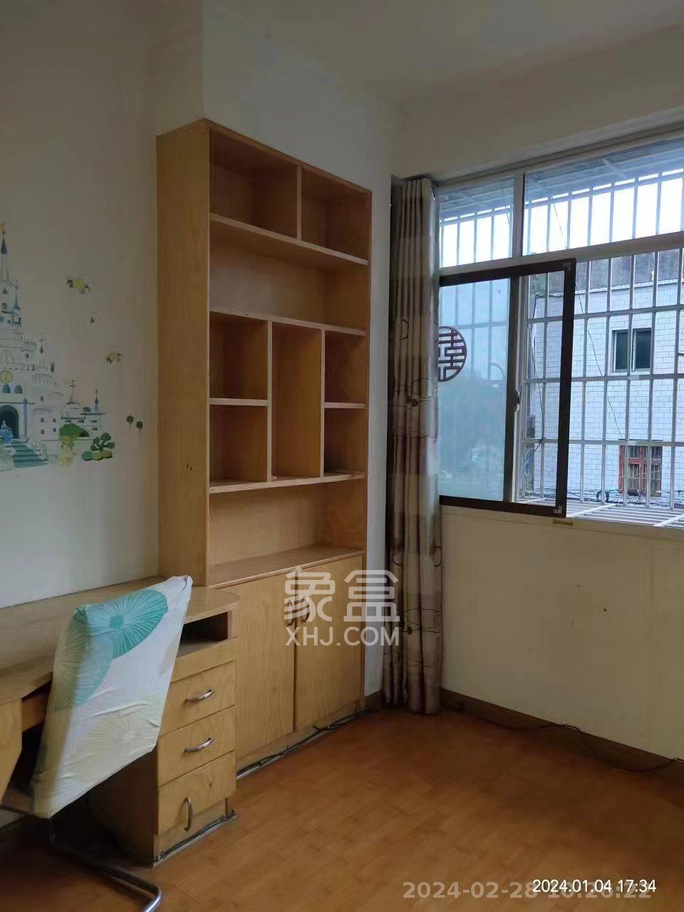 山水英伦  3室2厅2卫   2600.00元/月室内图