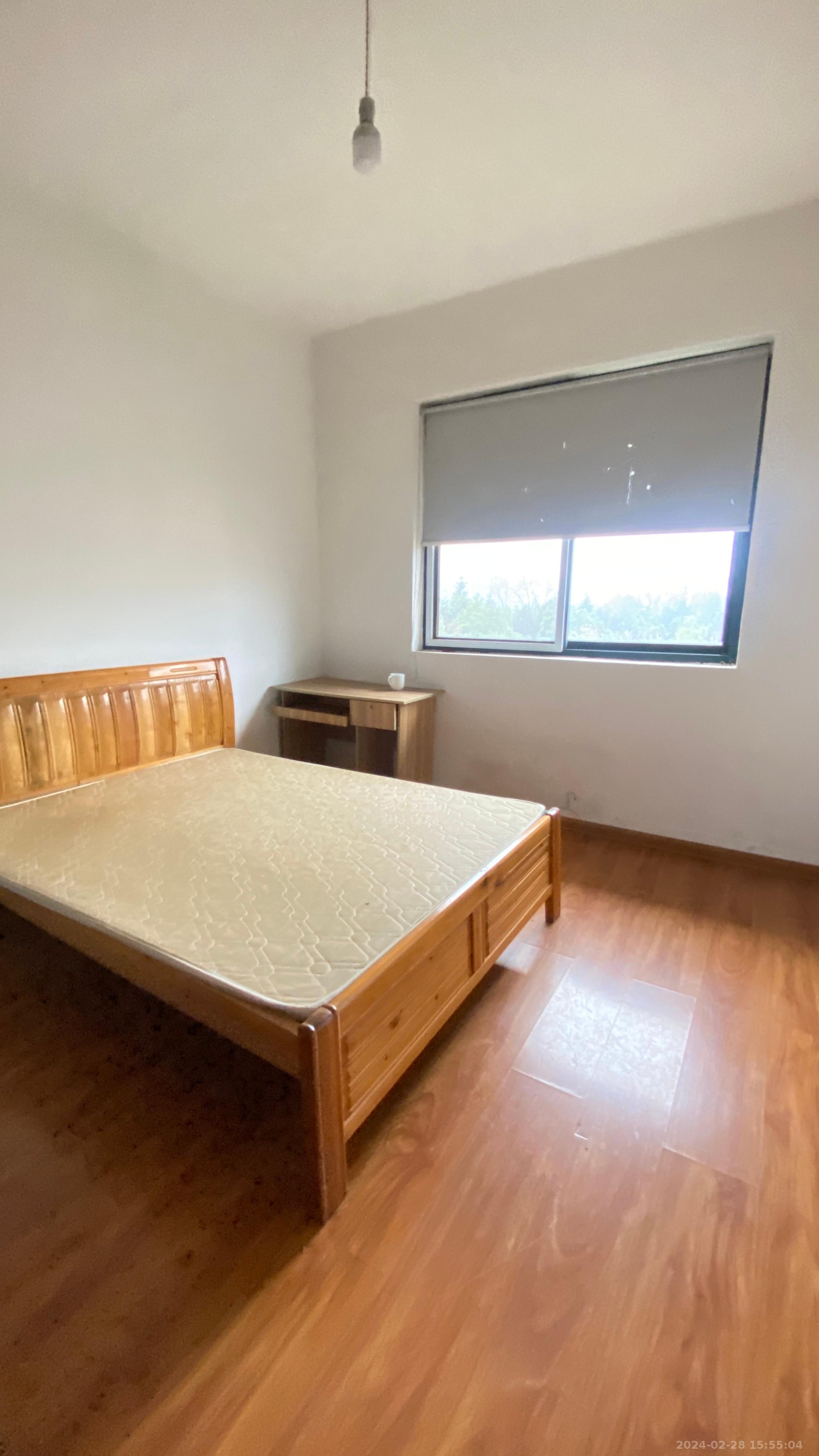 颐景园  3室2厅2卫   1800.00元/月室内图