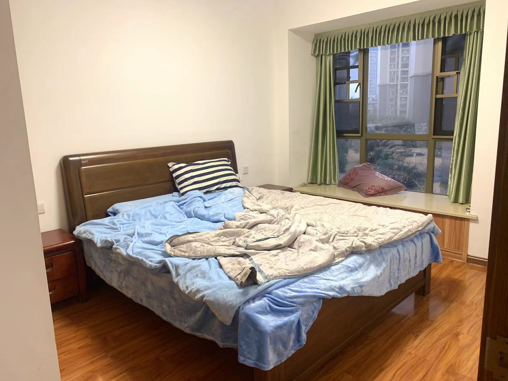 奥园广场  3室2厅1卫    61.8万 奥园广场  3室2厅1卫    61.8万室内图