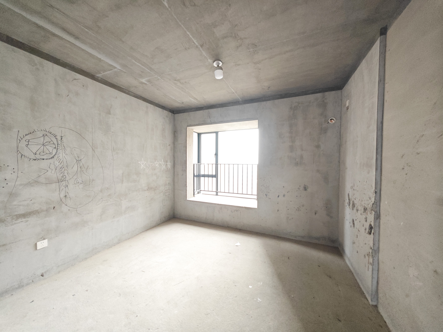 中建嘉和城  4室2厅2卫   122.00万卧室