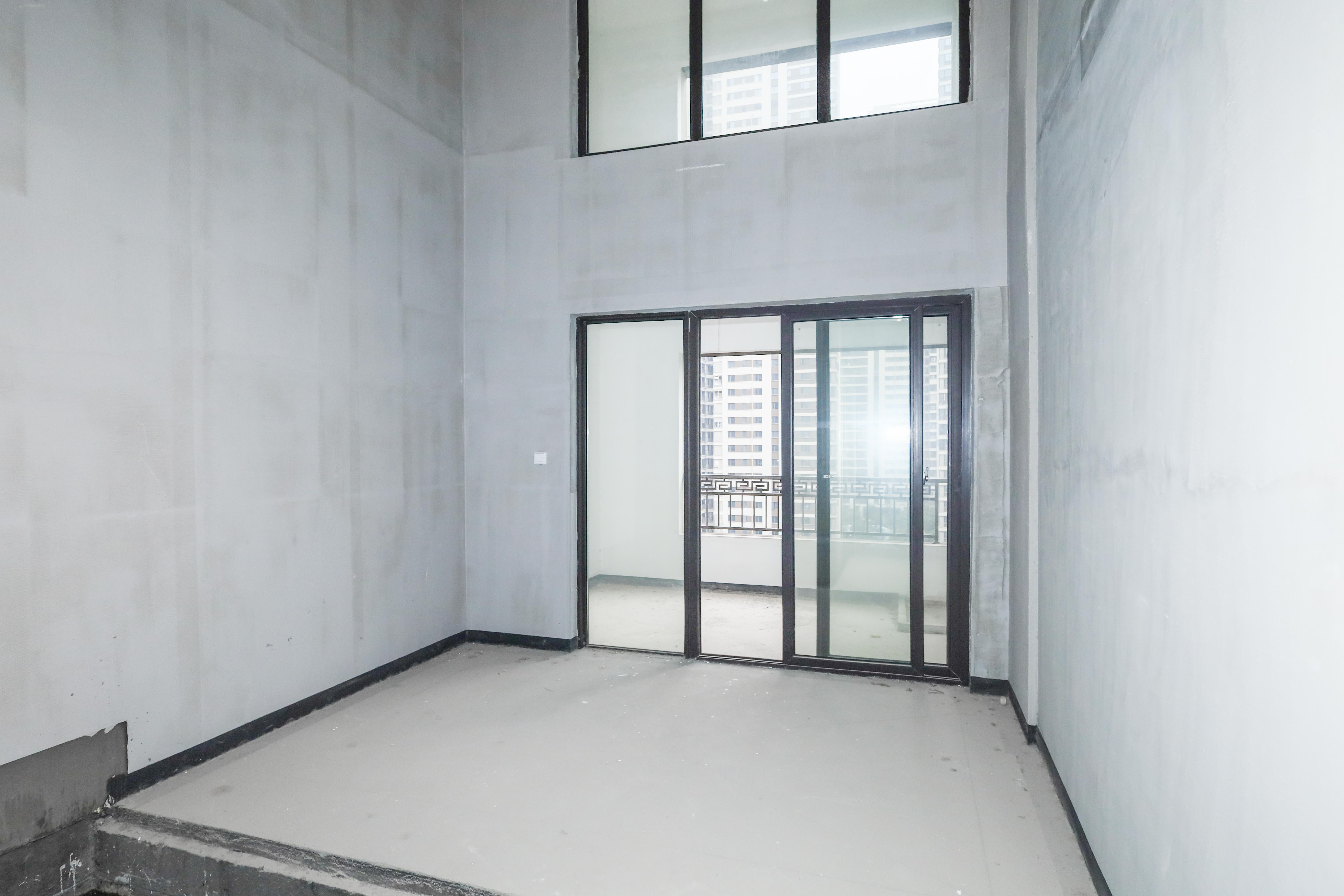 建发央著  5室2厅2卫   248.00万