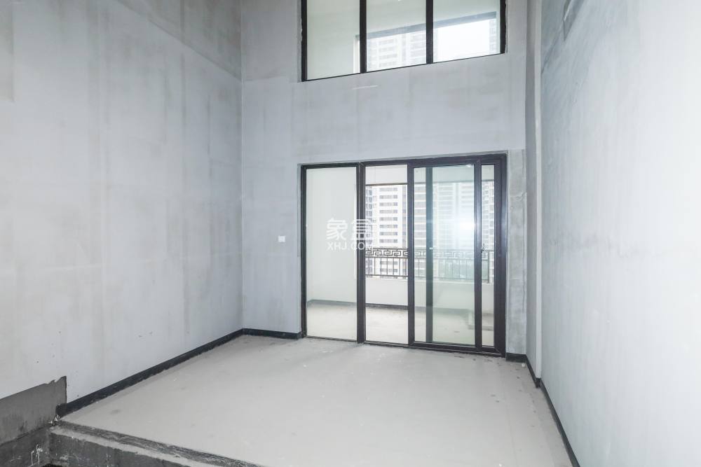 建发央著  5室2厅2卫   248.00万