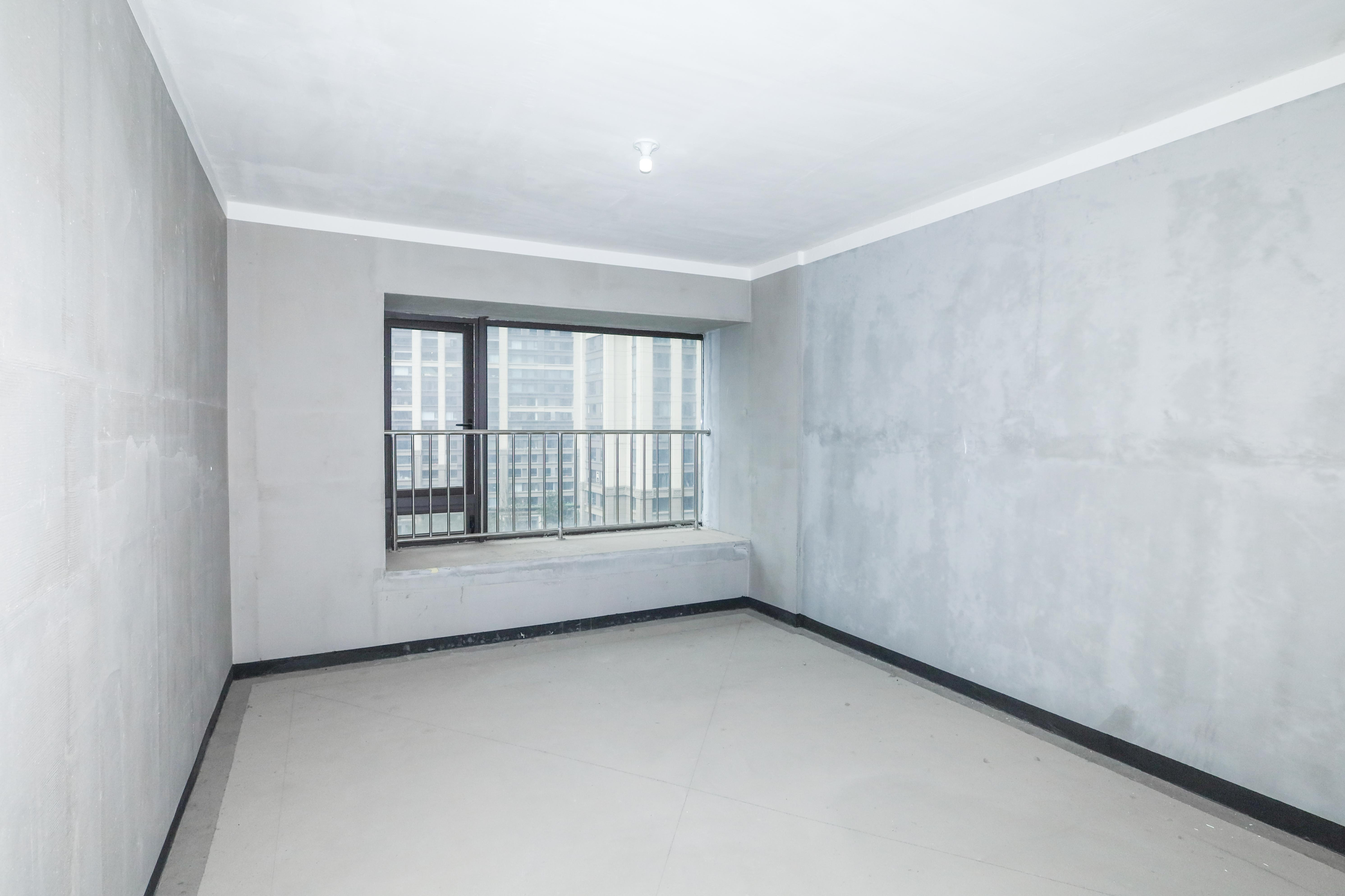 建发央著  5室2厅2卫   248.00万卧室