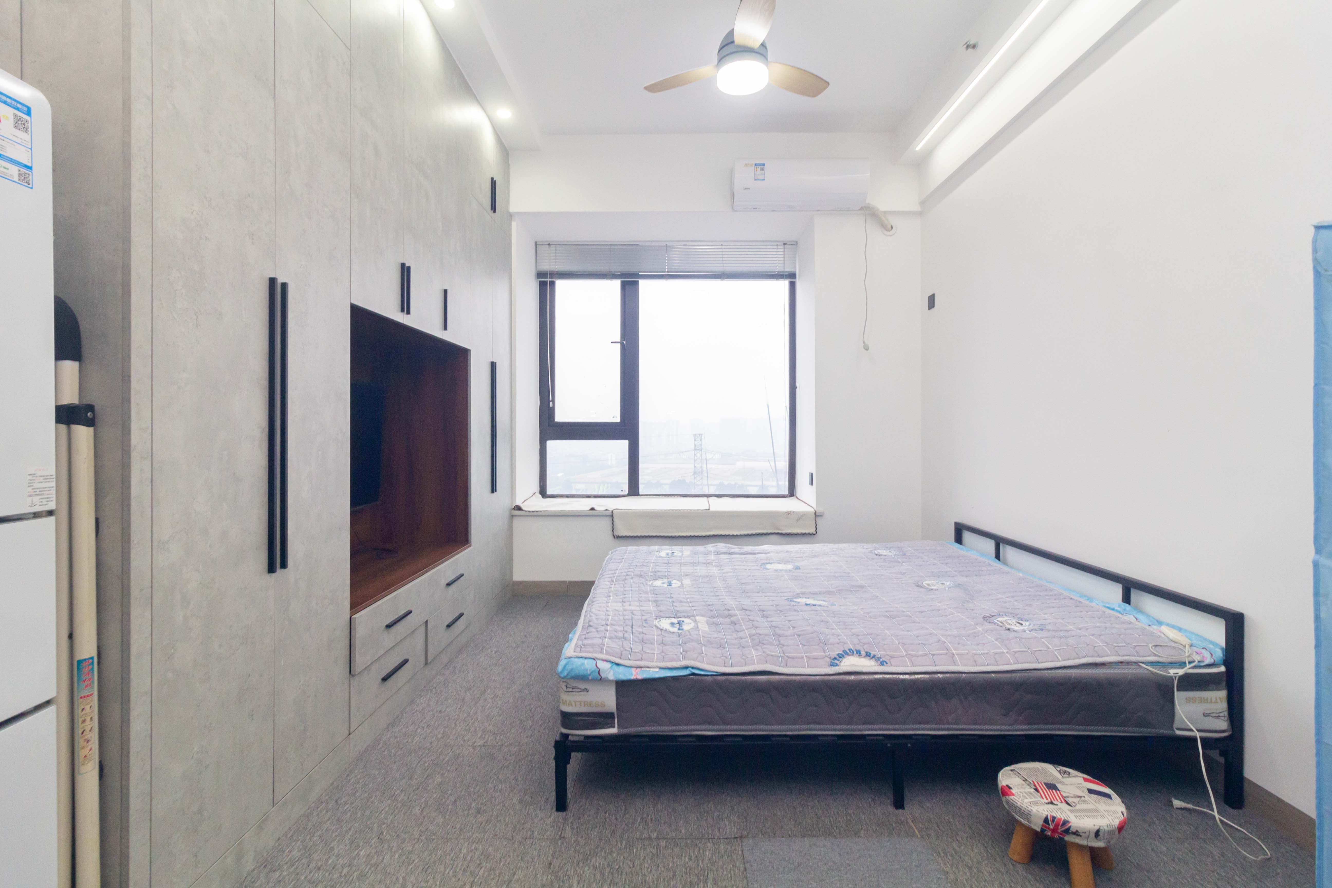 金科天悦(金科美邻汇) 1室1厅1卫 24.5万 金科天悦(金科美邻汇) 1室1厅1卫 24.5万客厅