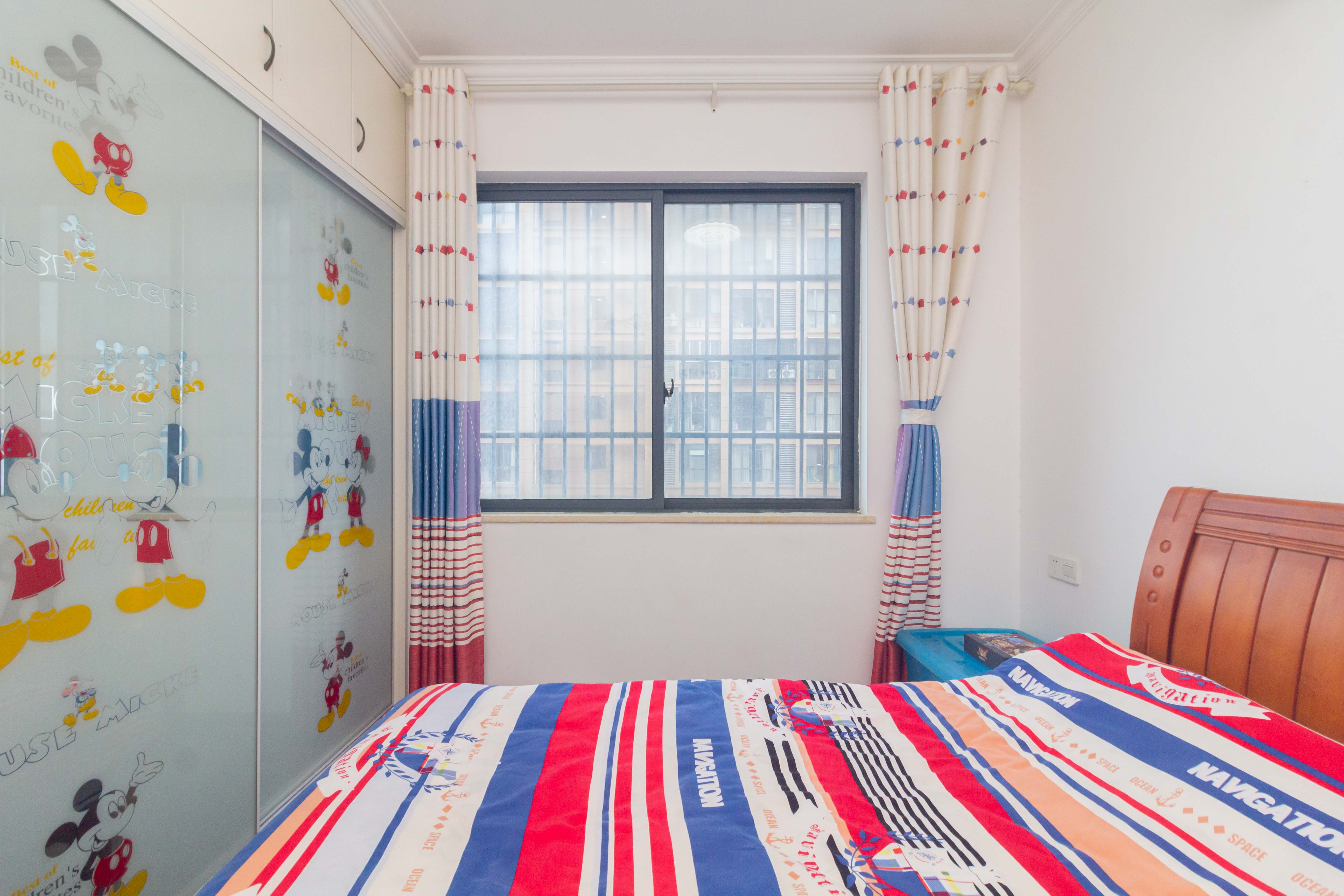 辉宏橄榄城  4室2厅2卫    88.0万 辉宏橄榄城  4室2厅2卫    88.0万卧室