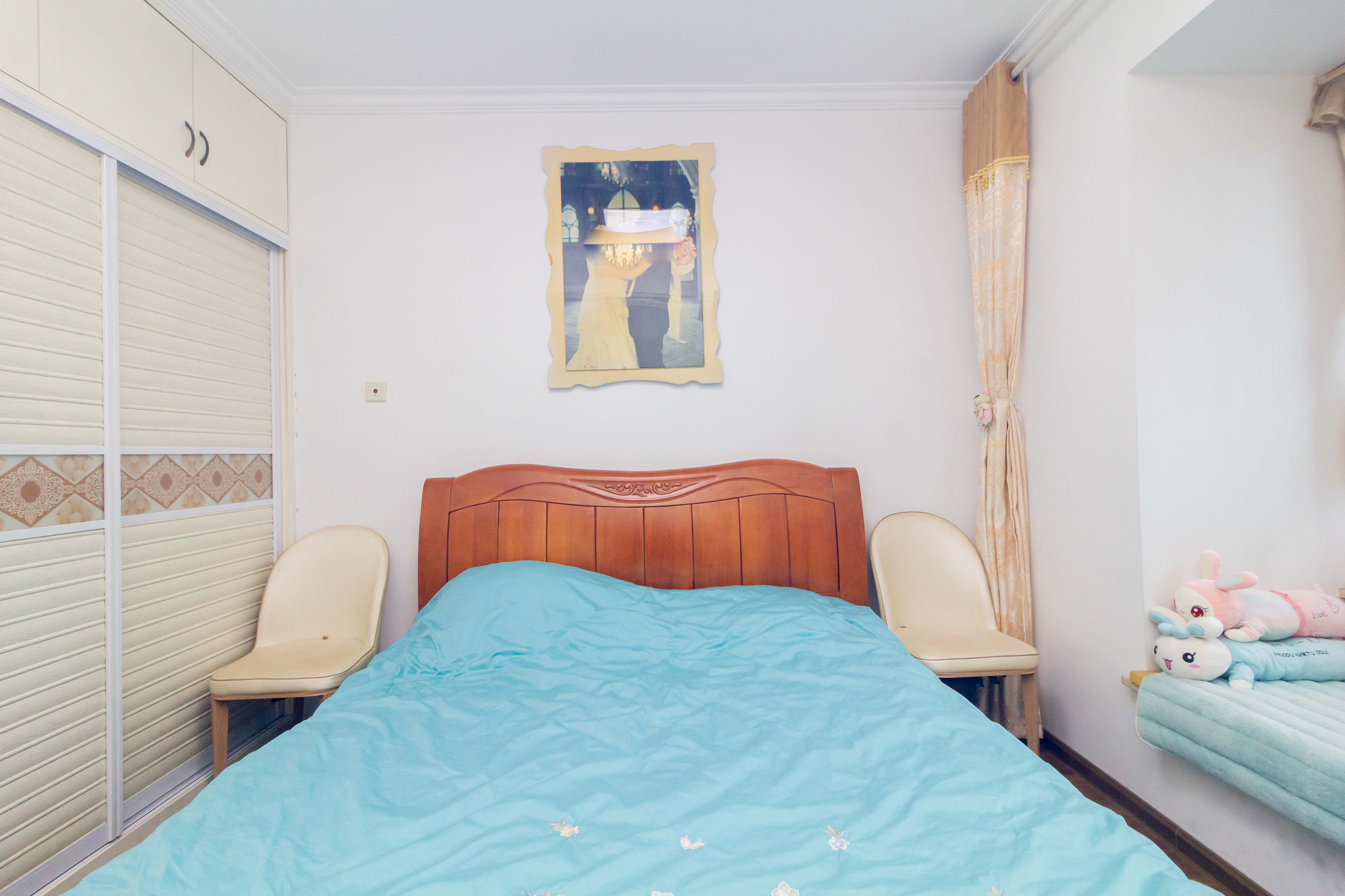 辉宏橄榄城  4室2厅2卫    88.0万 辉宏橄榄城  4室2厅2卫    88.0万卧室