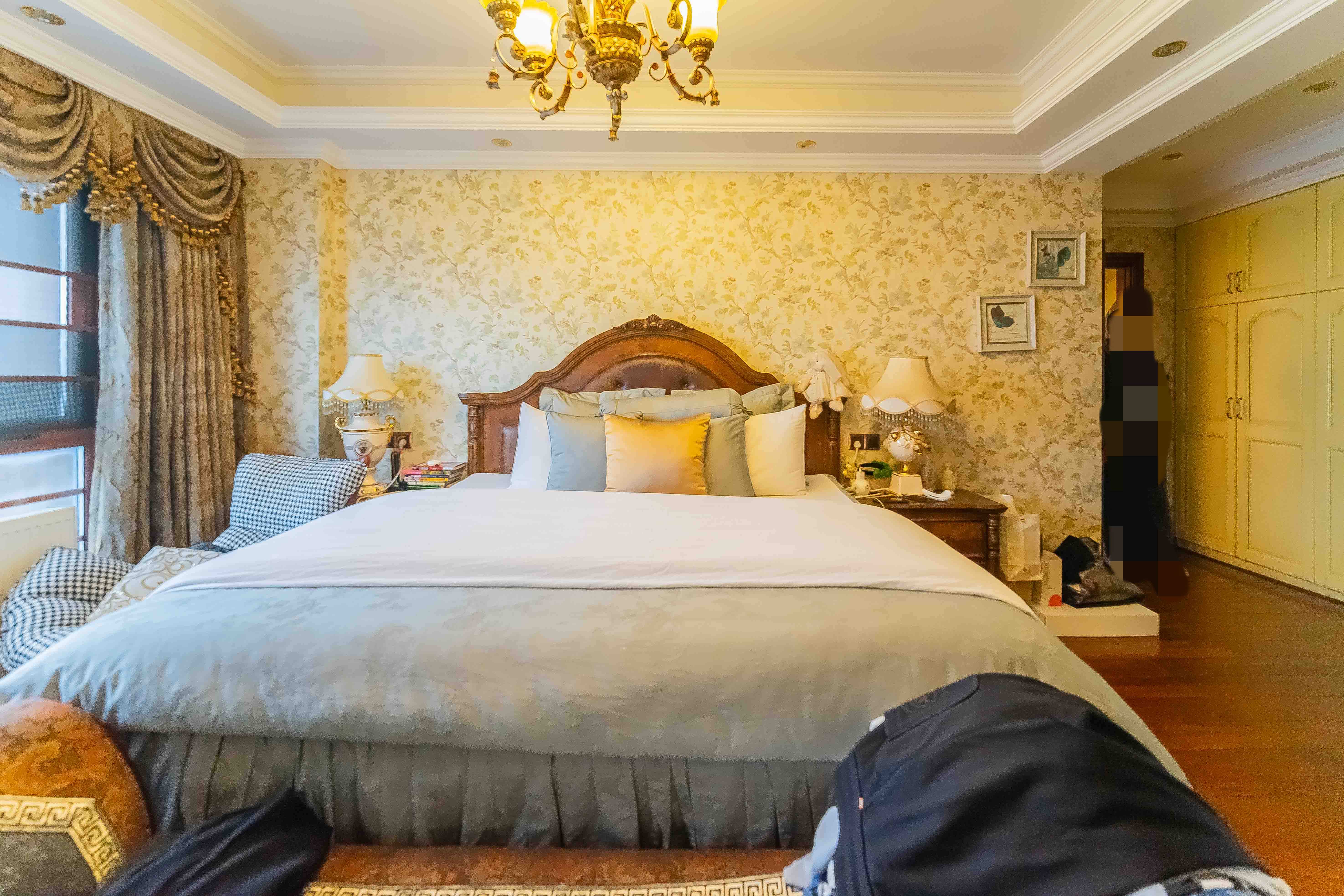 中城丽景香山园 4室2厅2卫 230.0万 中城丽景香山园 4室2厅2卫 230.0万卧室