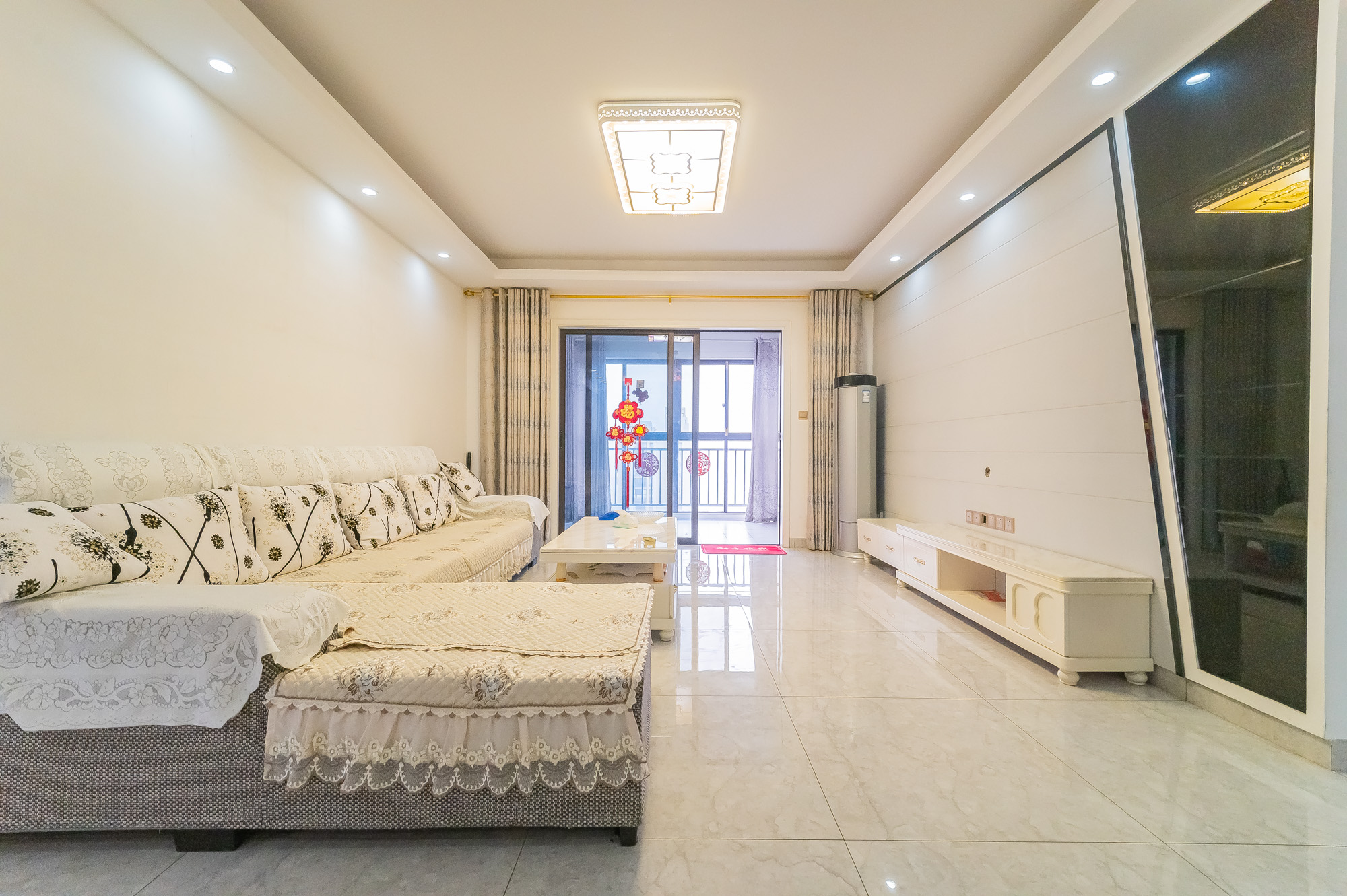 国泰九龙湾 4室2厅2卫 112.0万 国泰九龙湾 4室2厅2卫 112.0万客厅