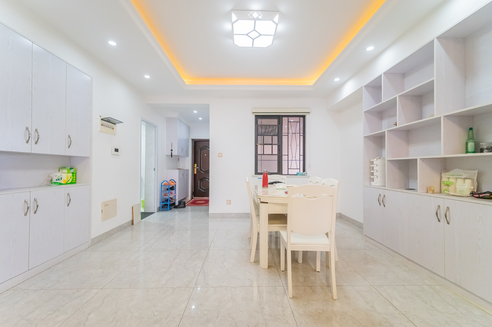 国泰九龙湾 4室2厅2卫 112.0万 国泰九龙湾 4室2厅2卫 112.0万客厅