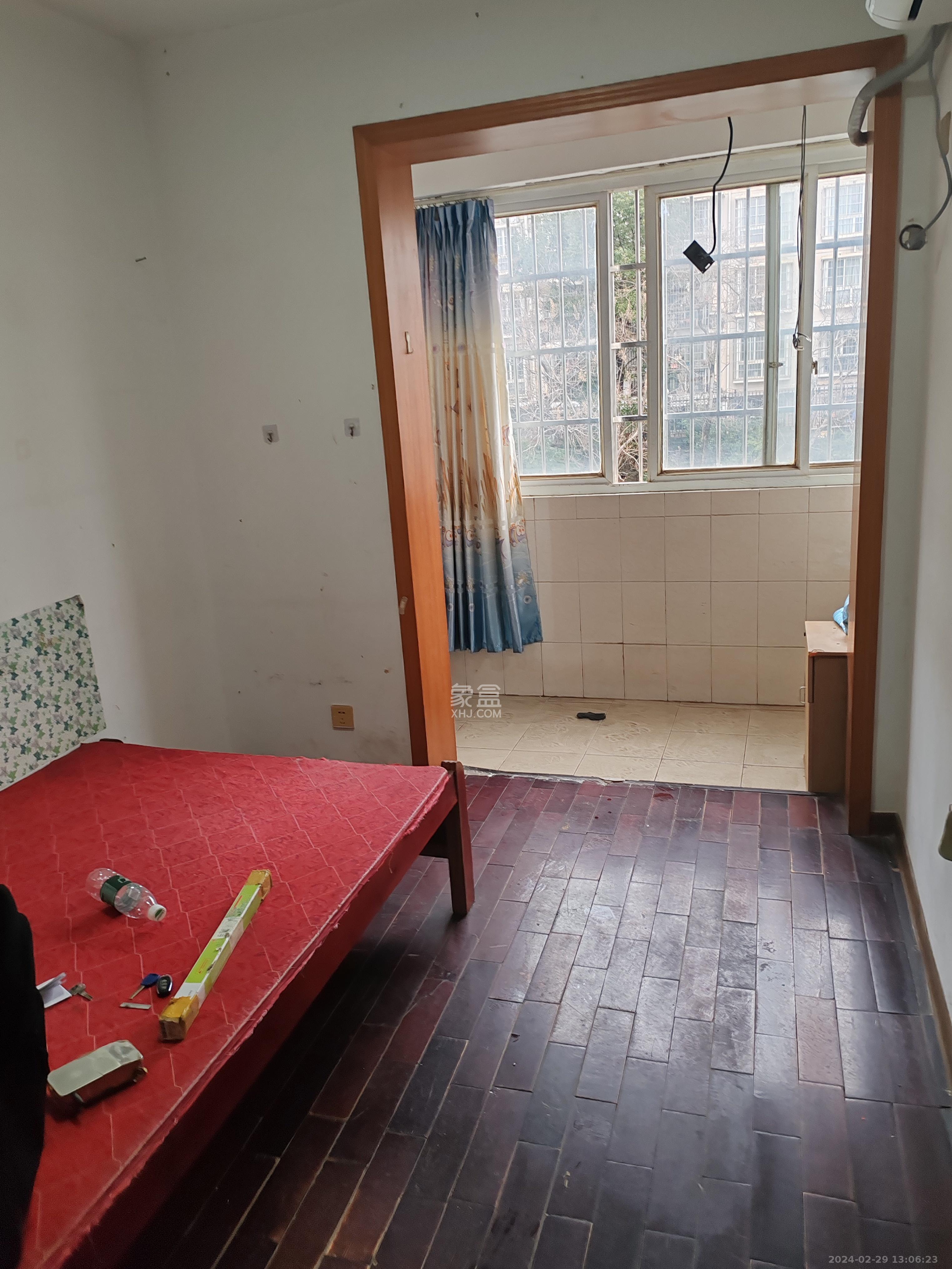 绿荫家园  3室1厅1卫   1600.00元/月室内图