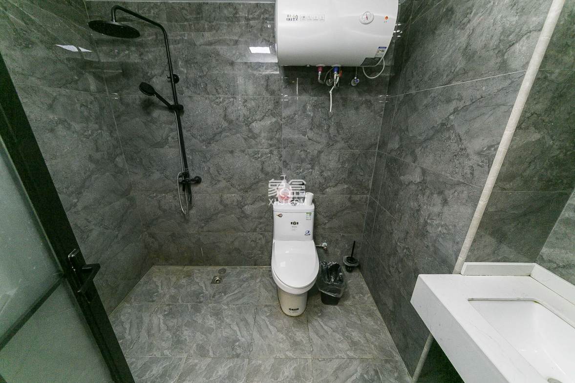 中云公寓 1室1厅1卫 35.0万 中云公寓 1室1厅1卫 35.0万卫生间