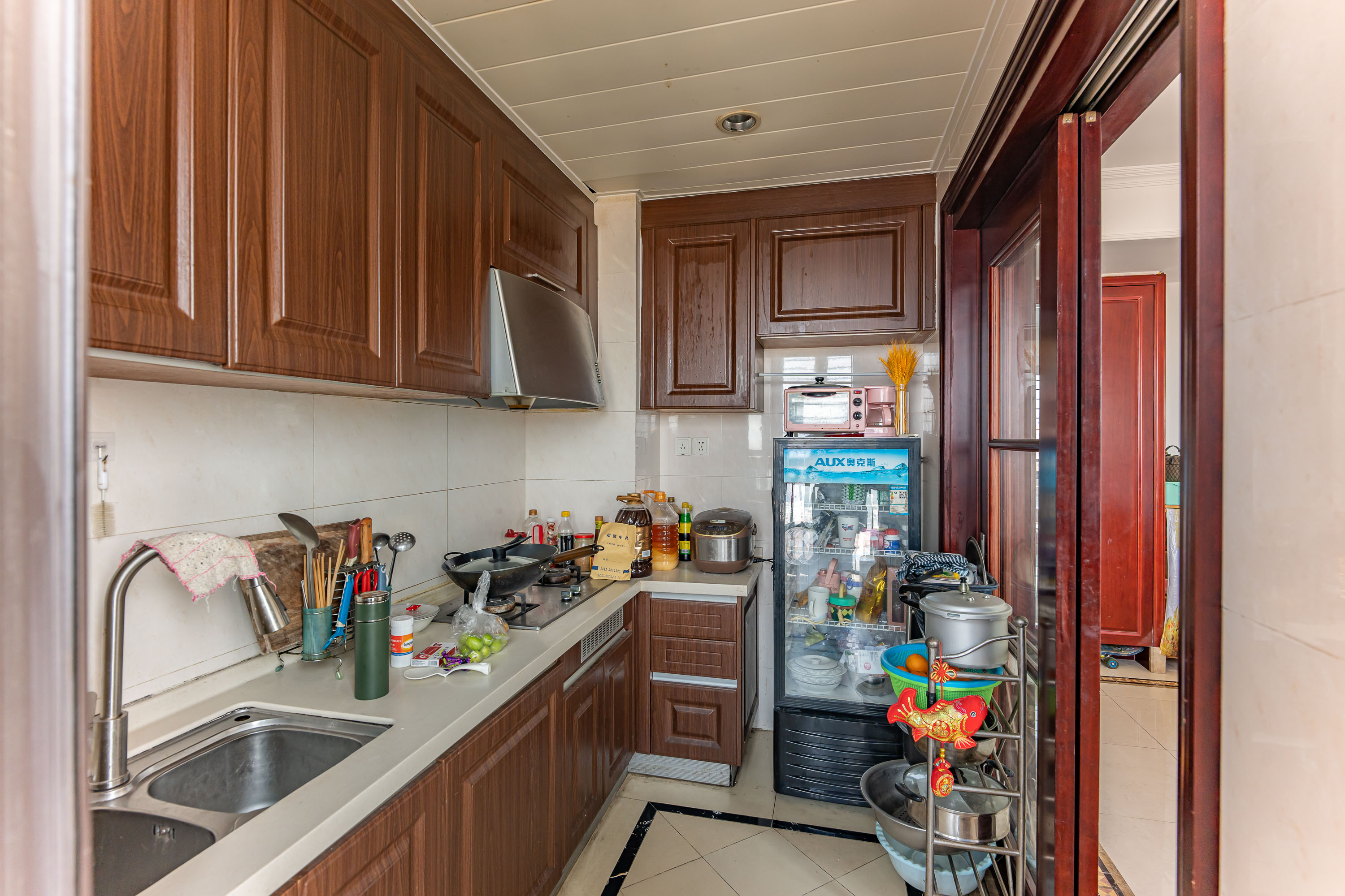 中海国际一期 3室2厅2卫 75.0万 中海国际一期 3室2厅2卫 75.0万厨房