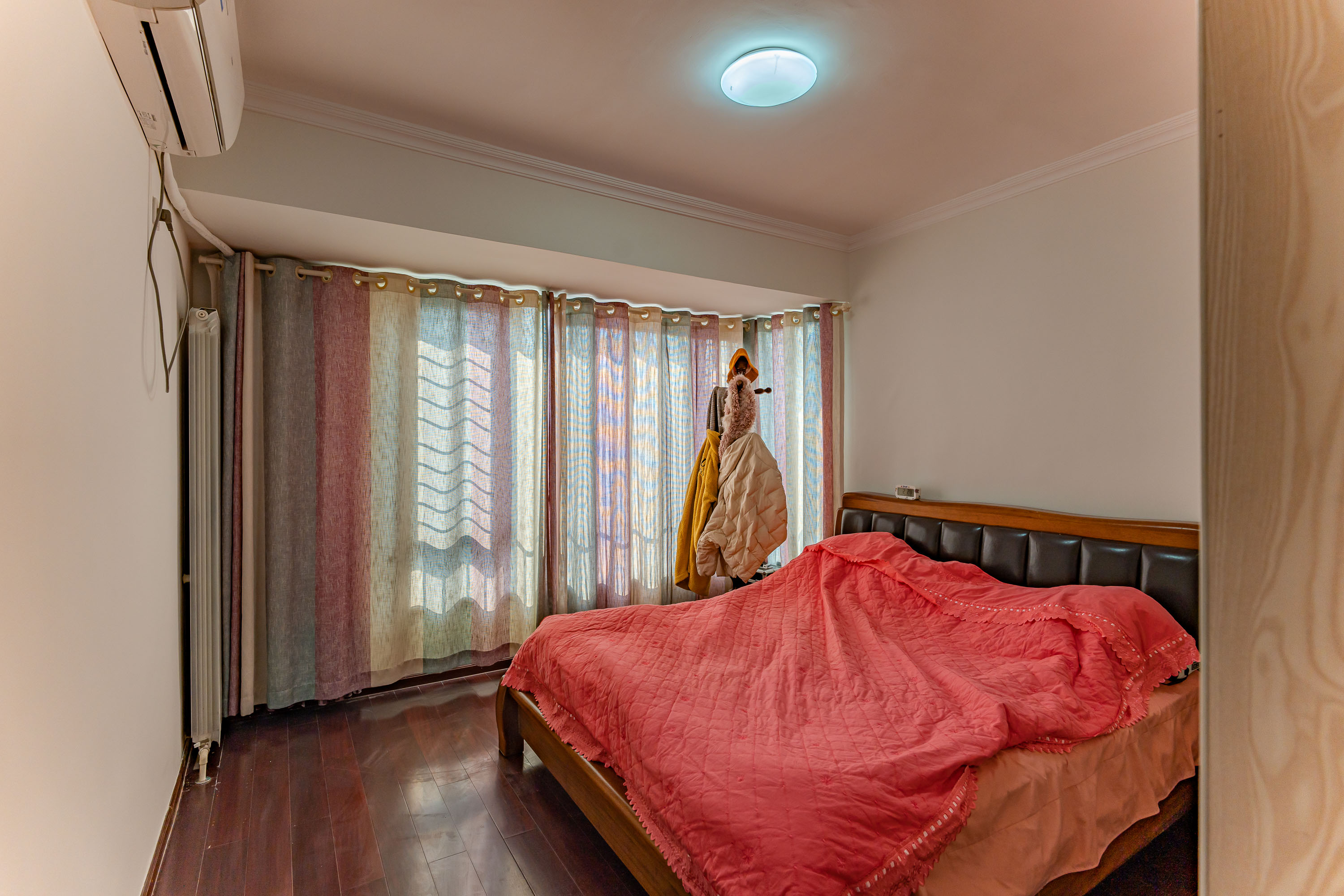 中海国际一期 3室2厅2卫 75.0万 中海国际一期 3室2厅2卫 75.0万卧室