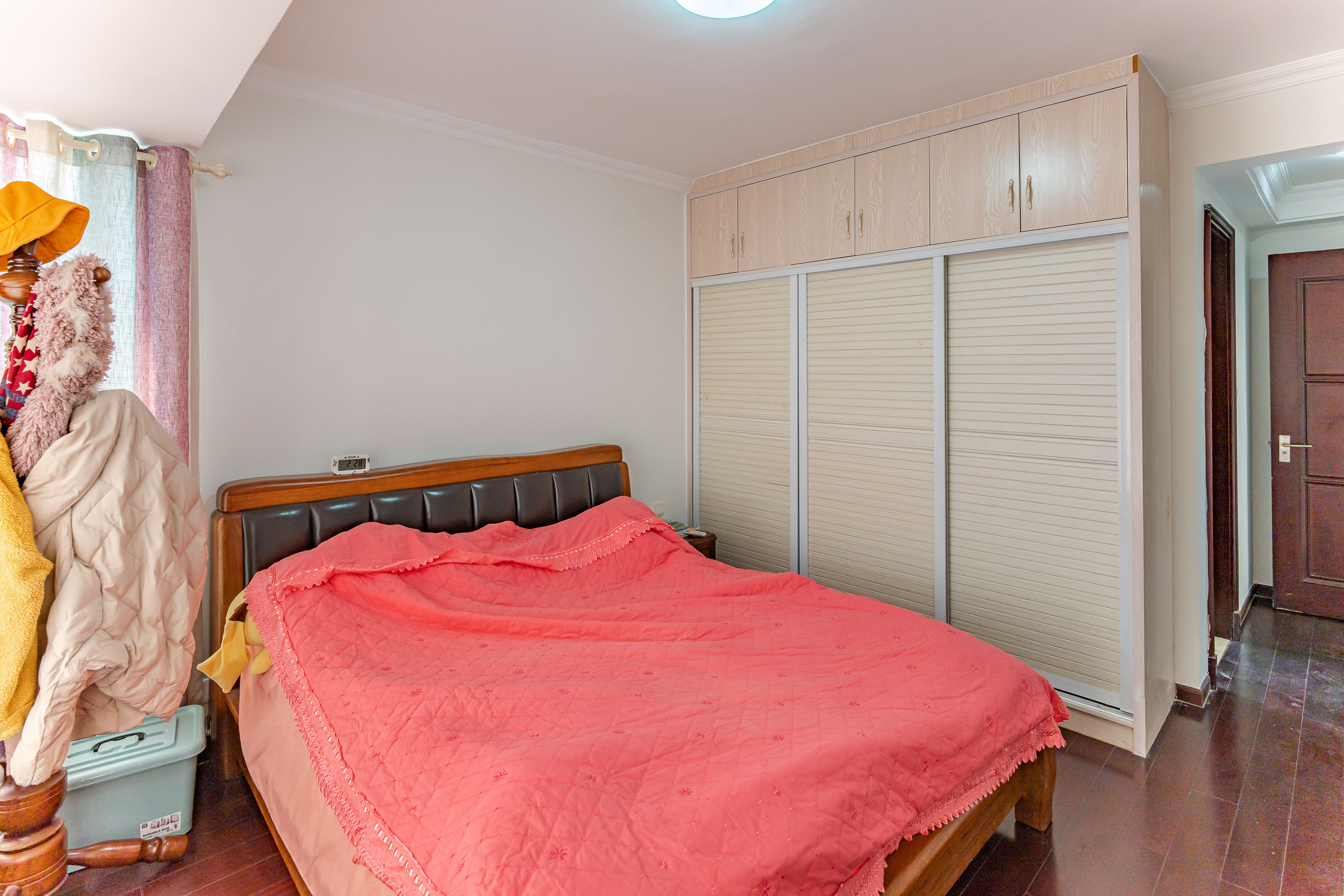 中海国际一期 3室2厅2卫 75.0万 中海国际一期 3室2厅2卫 75.0万卧室