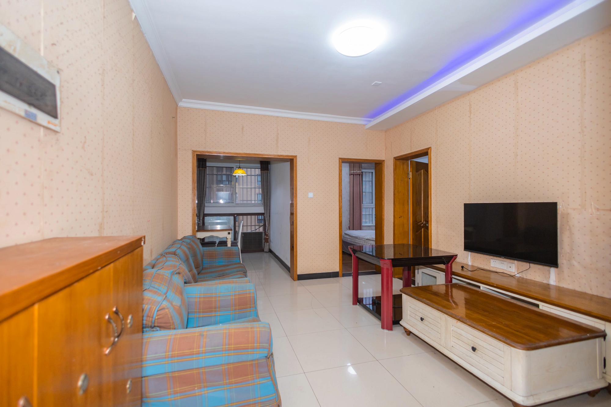 东方航标  2室2厅1卫    52.3万 东方航标  2室2厅1卫    52.3万客厅