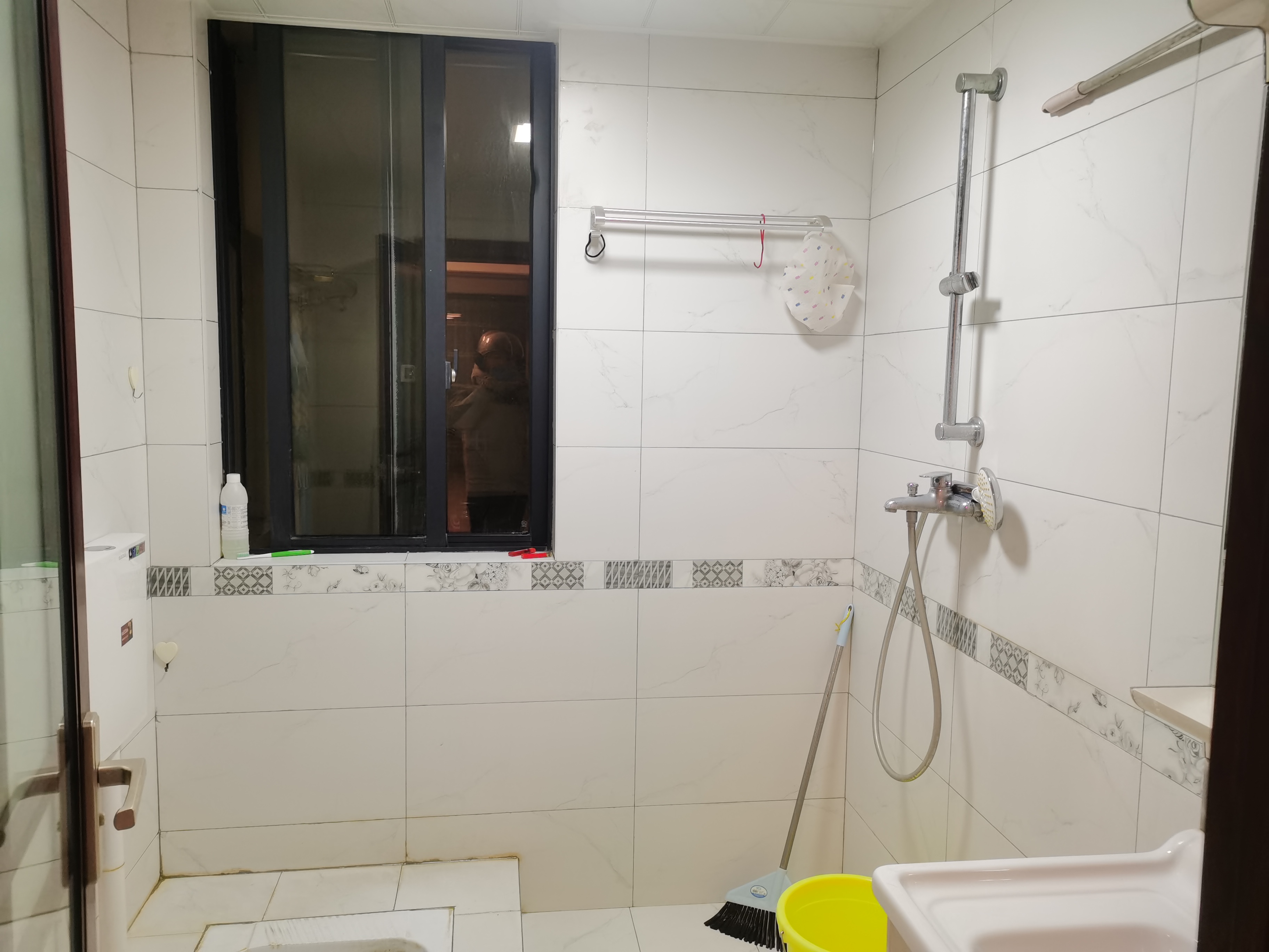 银泰财富广场 3室2厅1卫 60.0万 银泰财富广场 3室2厅1卫 60.0万室内图