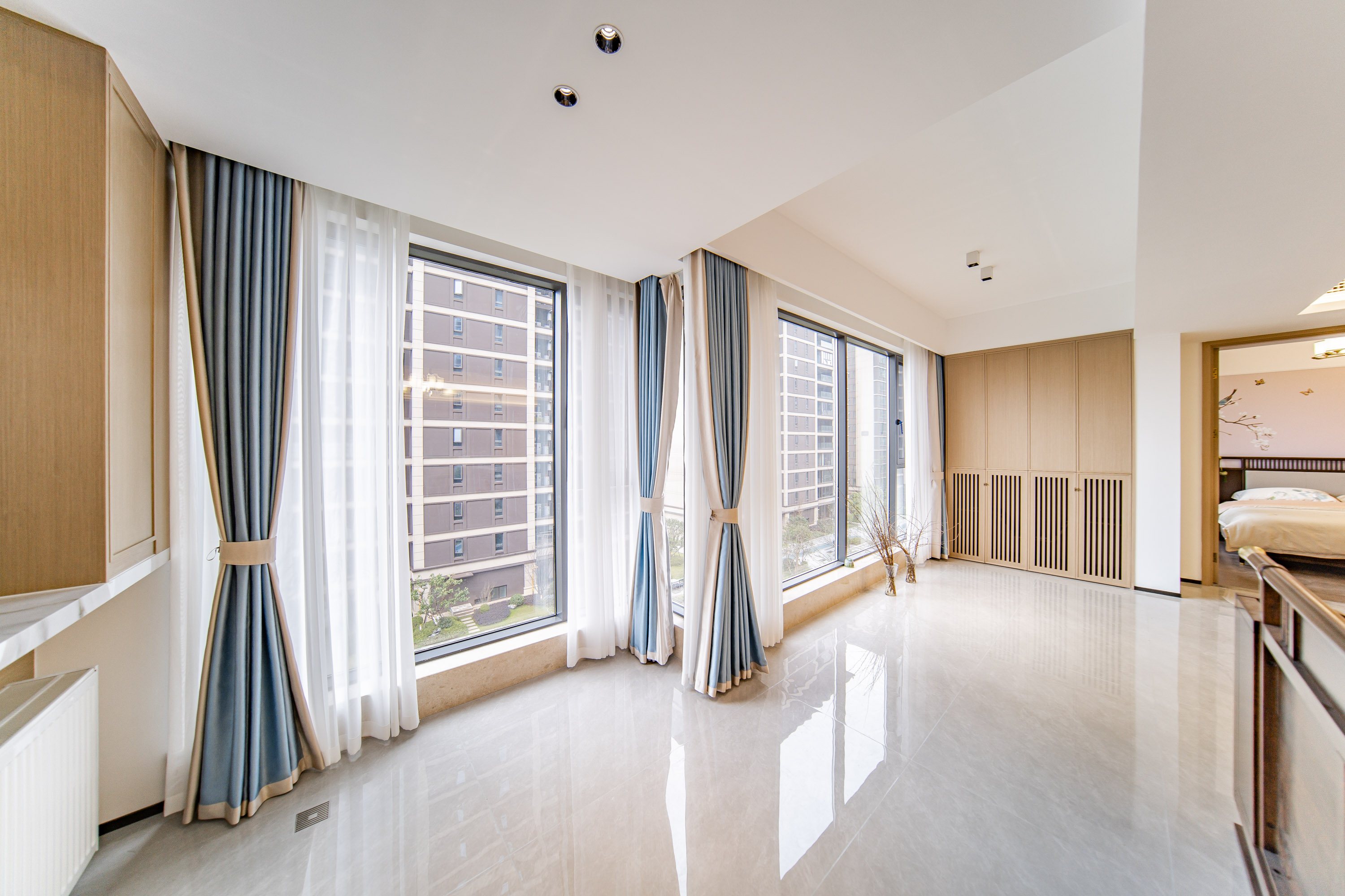 建发电建江山悦  4室2厅3卫   538.00万阳台