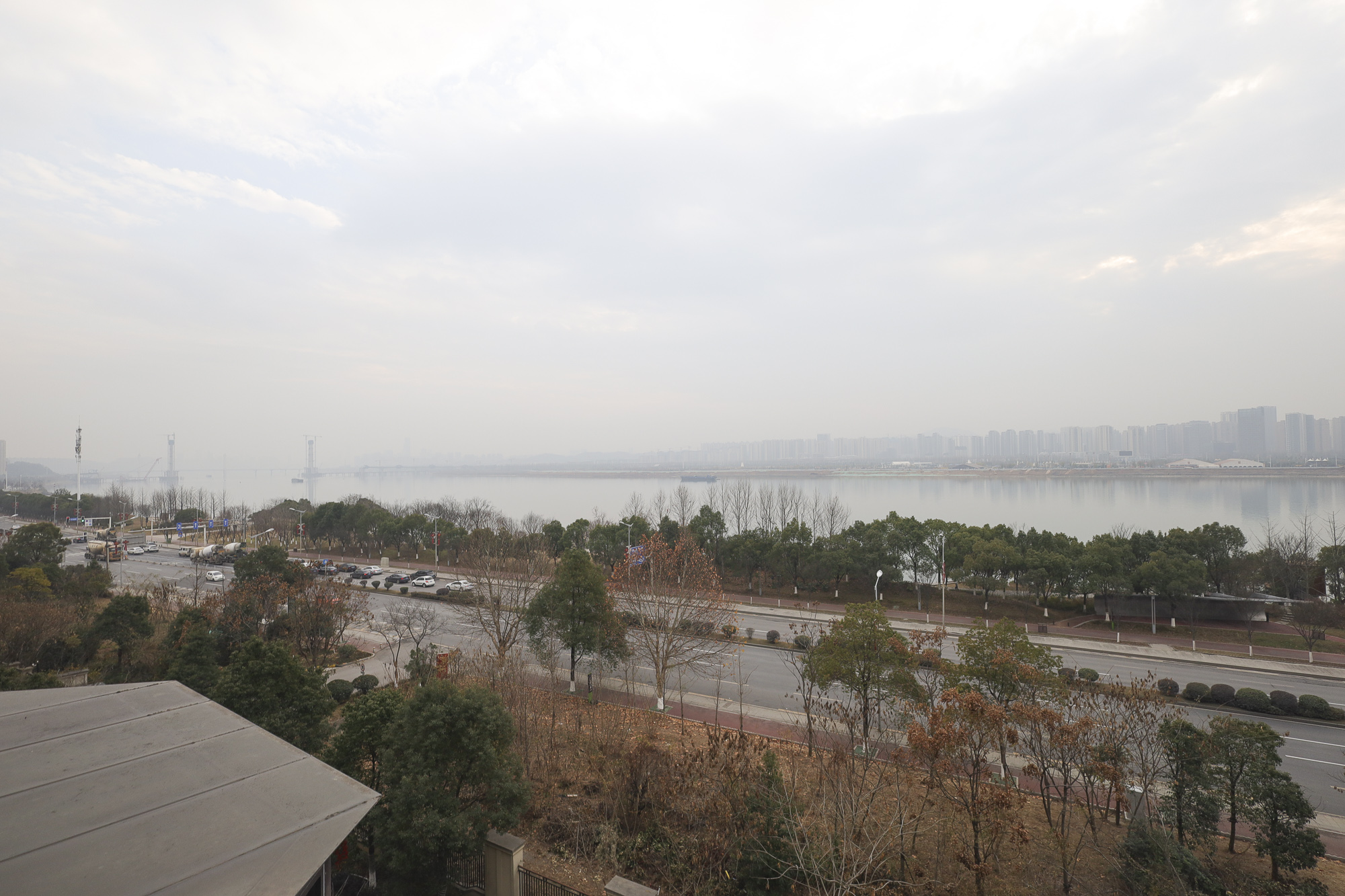 绿地海外滩一期  3室2厅2卫   180.00万其他