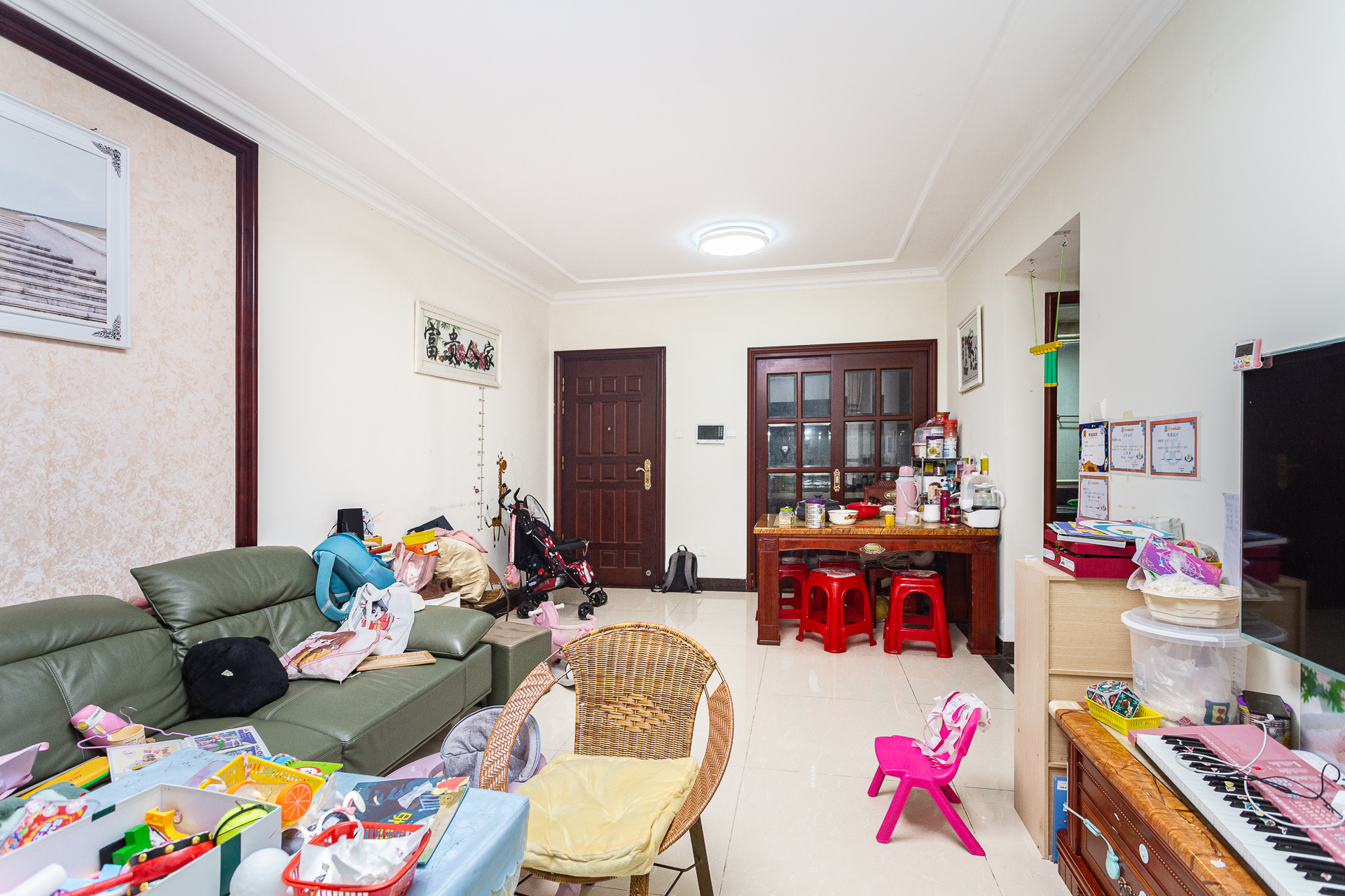 恒大名都 3室2厅2卫 70.0万 恒大名都 3室2厅2卫 70.0万客厅