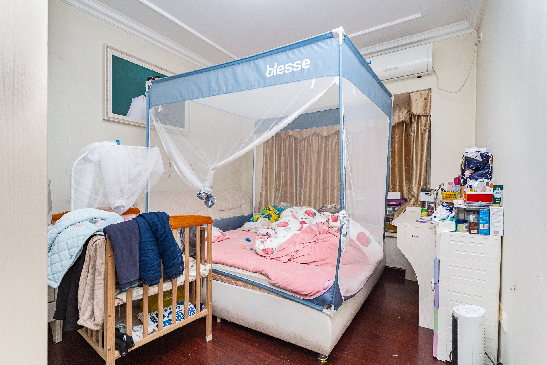 恒大名都 3室2厅2卫 70.0万 恒大名都 3室2厅2卫 70.0万卧室