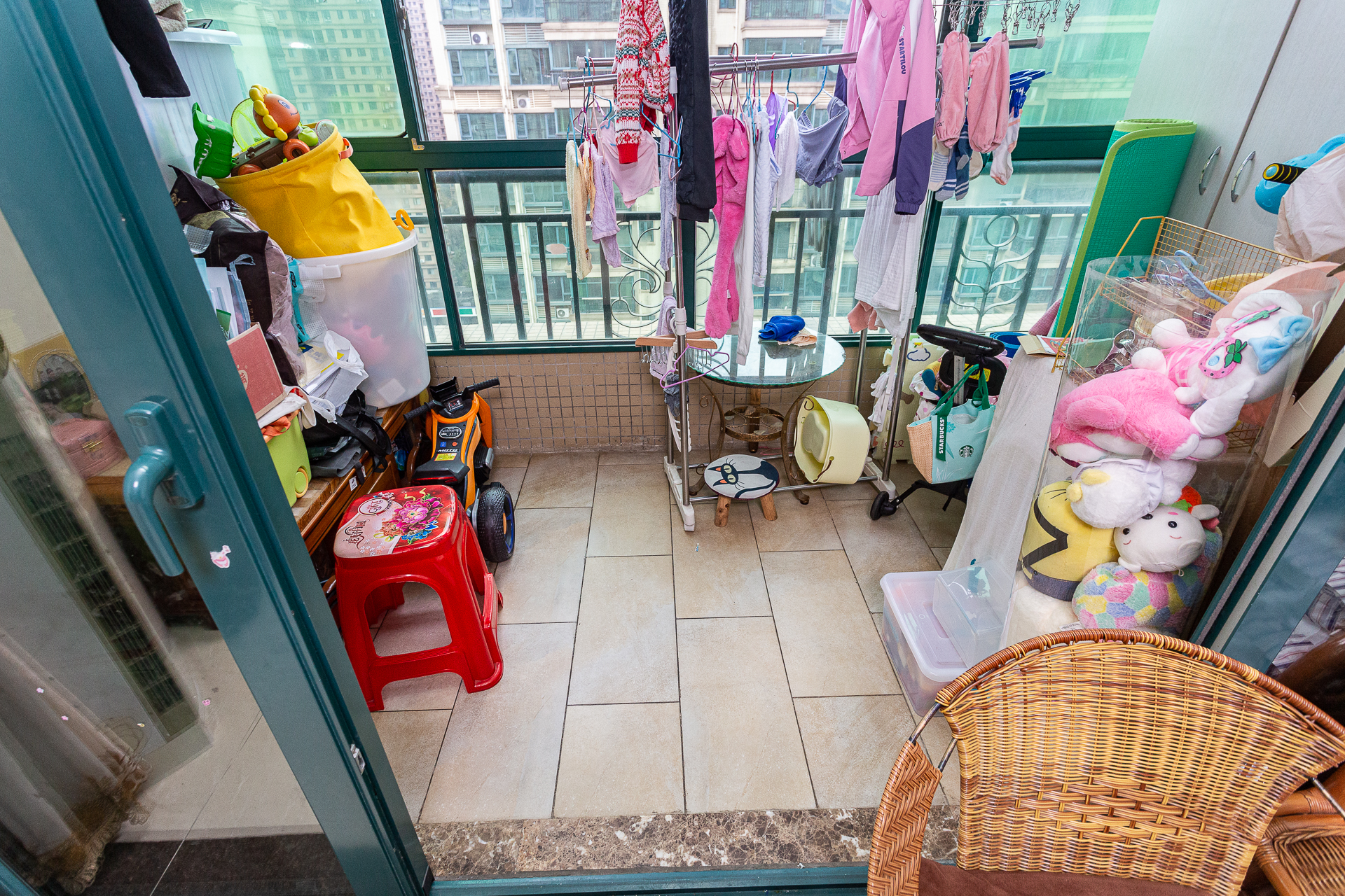 恒大名都 3室2厅2卫 70.0万 恒大名都 3室2厅2卫 70.0万阳台