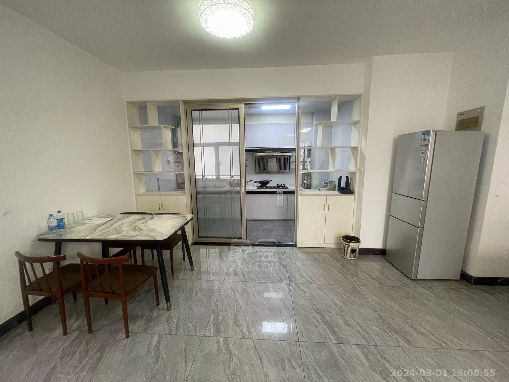 明月湖 3室2厅2卫 1800.00元/月 明月湖 3室2厅2卫 1800.00元/月室内图