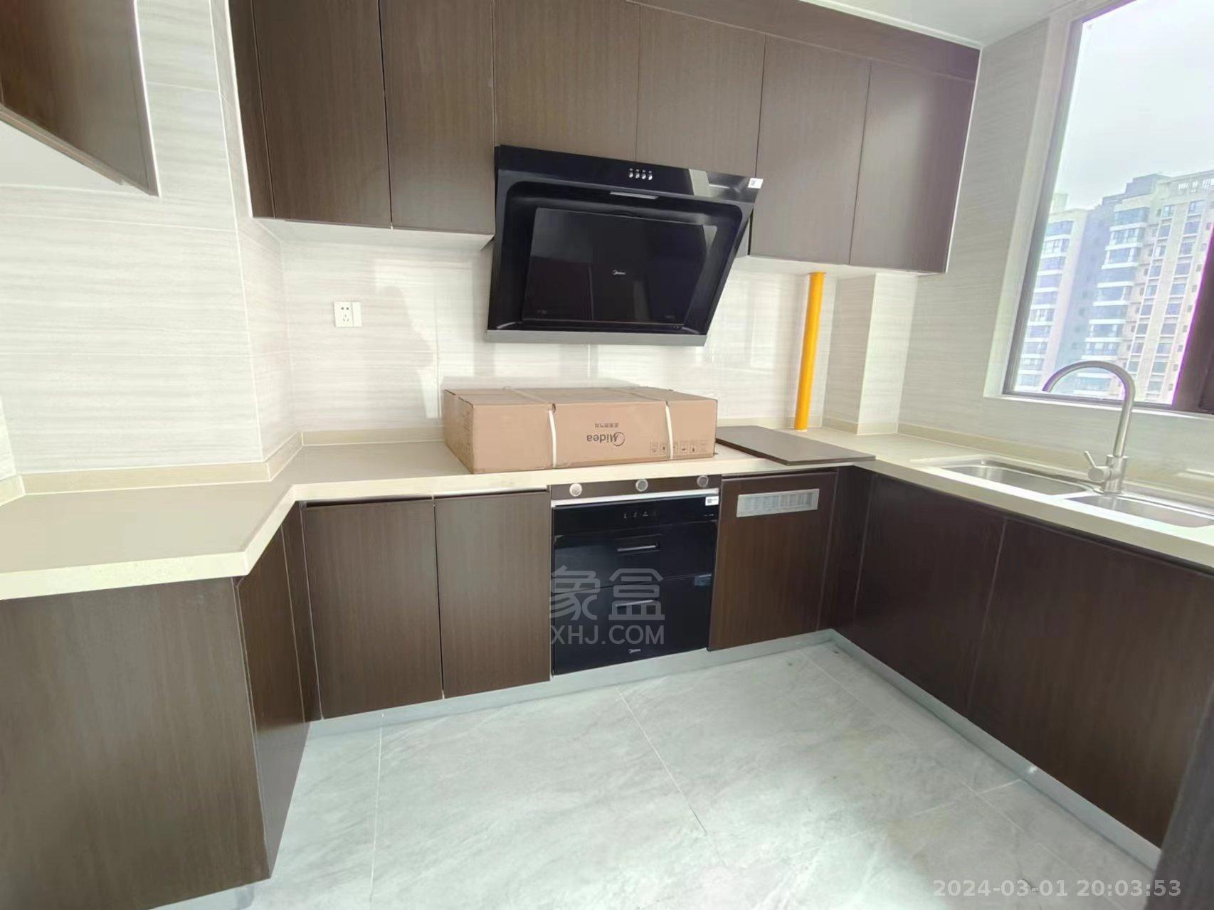 蓝溪谷  3室2厅2卫   2500.00元/月室内图