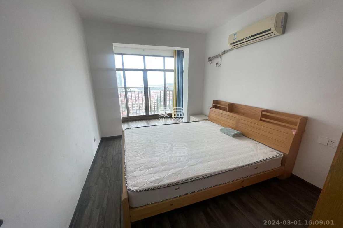 明月湖 3室2厅2卫 1800.00元/月 明月湖 3室2厅2卫 1800.00元/月室内图