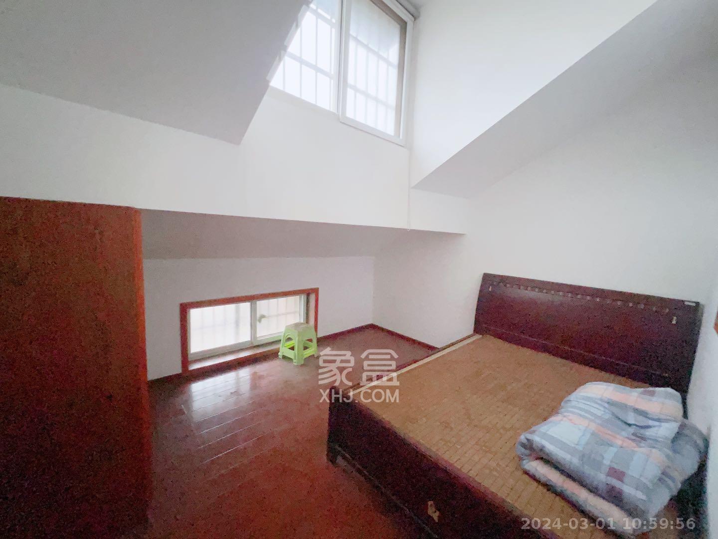 景环小区  8室3厅2卫   2300.00元/月室内图