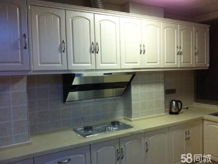 金和天下 3室2厅2卫 2600.00元/月 金和天下 3室2厅2卫 2600.00元/月室内图