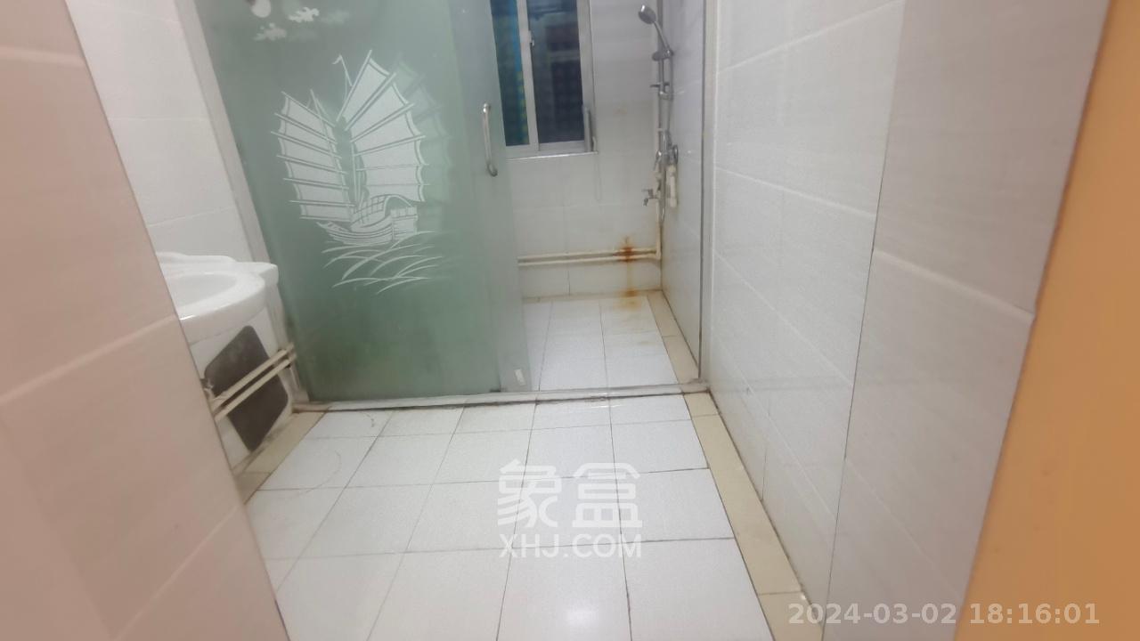 博雅湘水湾  3室2厅2卫   2000.00元/月室内图