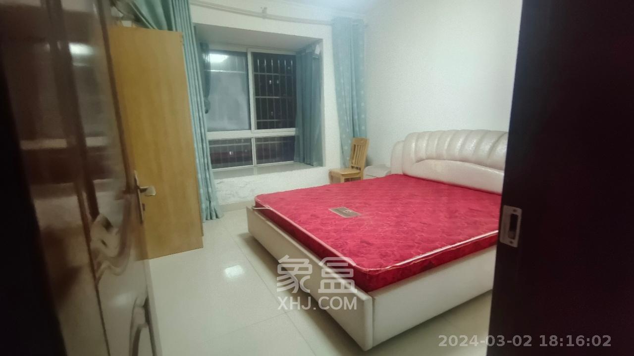 博雅湘水湾  3室2厅2卫   2000.00元/月室内图