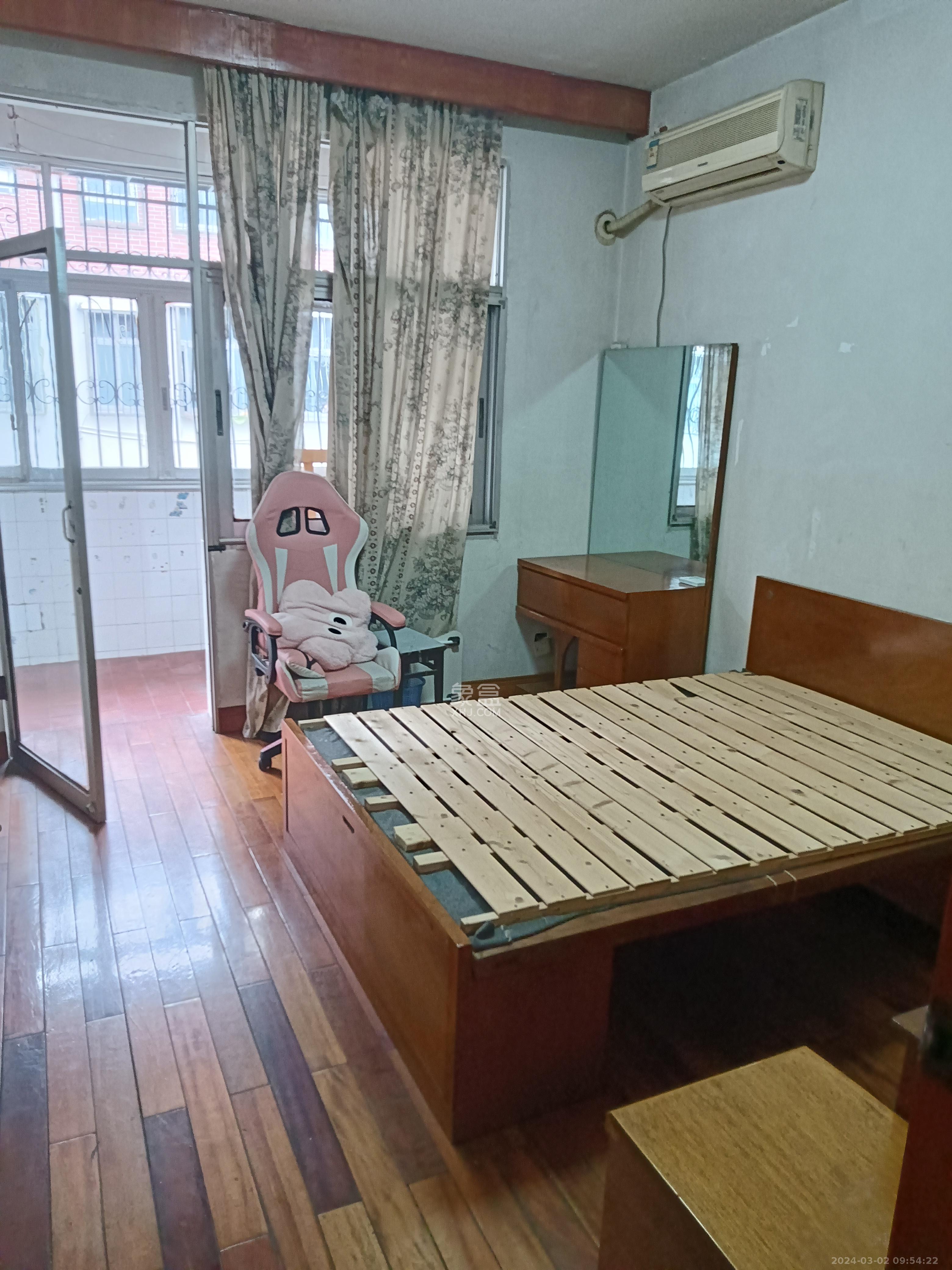 省建苑小区  3室2厅1卫   2300.00元/月室内图