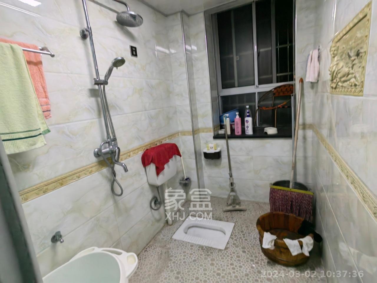 中悦领秀金都  4室2厅2卫   2400.00元/月室内图