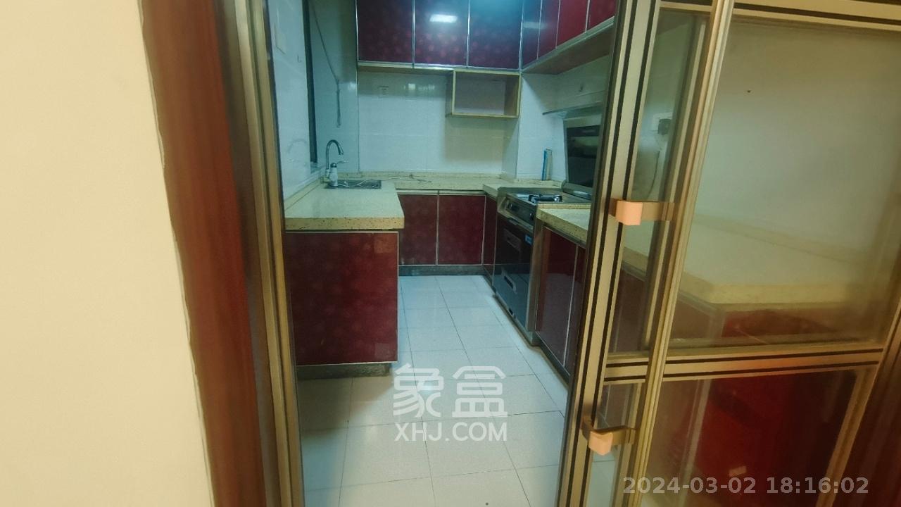 博雅湘水湾  3室2厅2卫   2000.00元/月室内图
