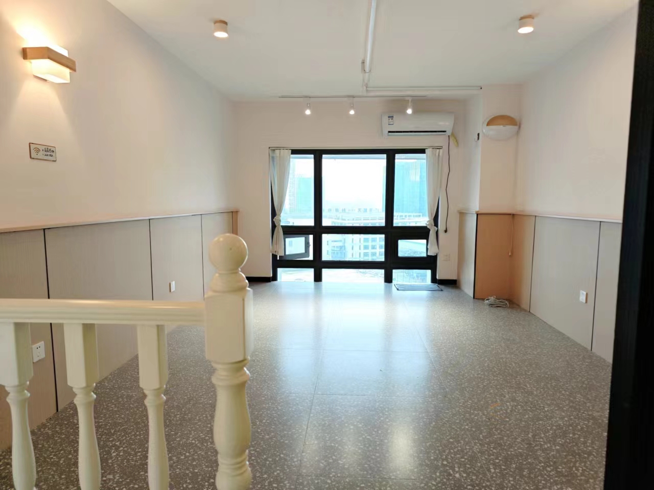 恒大滨河左岸  1室1厅1卫   2200.00元/月室内图