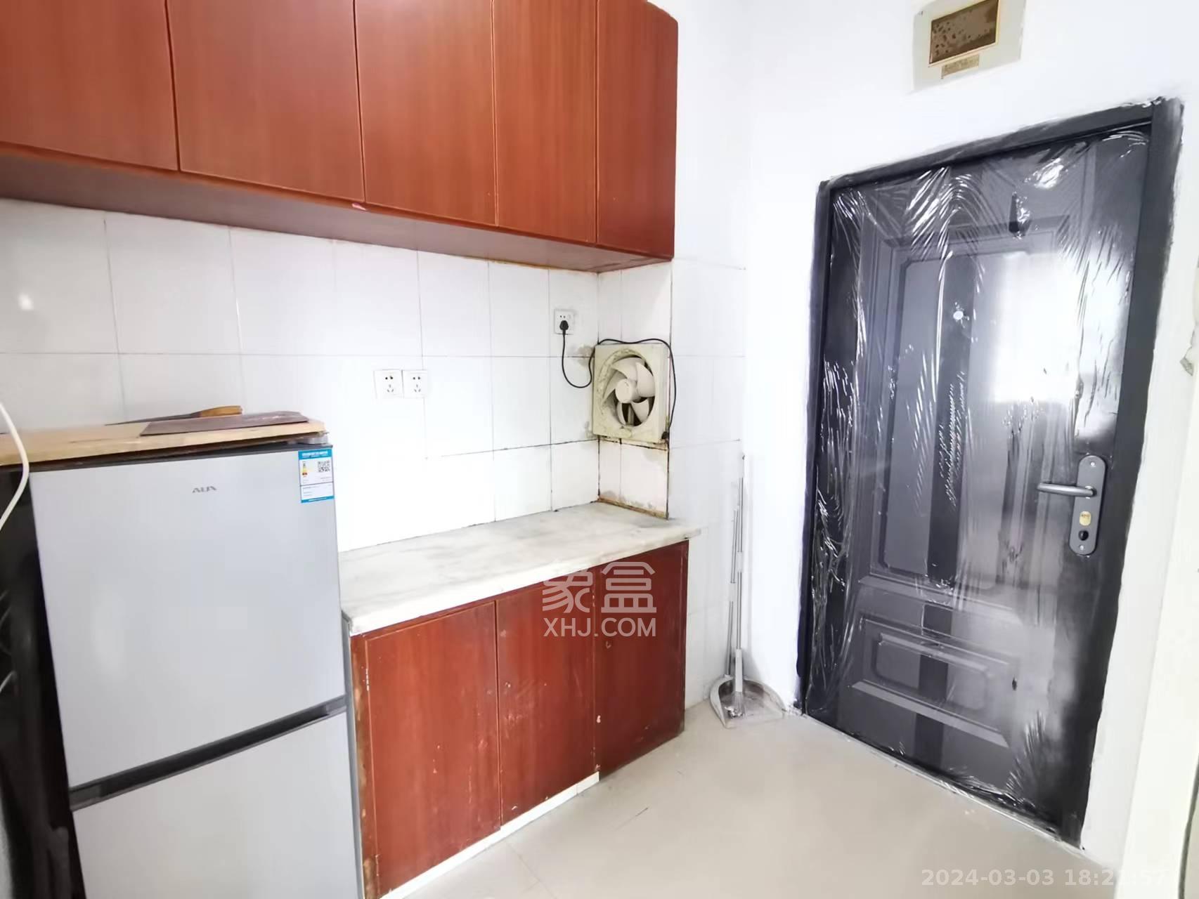 东一时区  1室0厅1卫   1200.00元/月室内图1