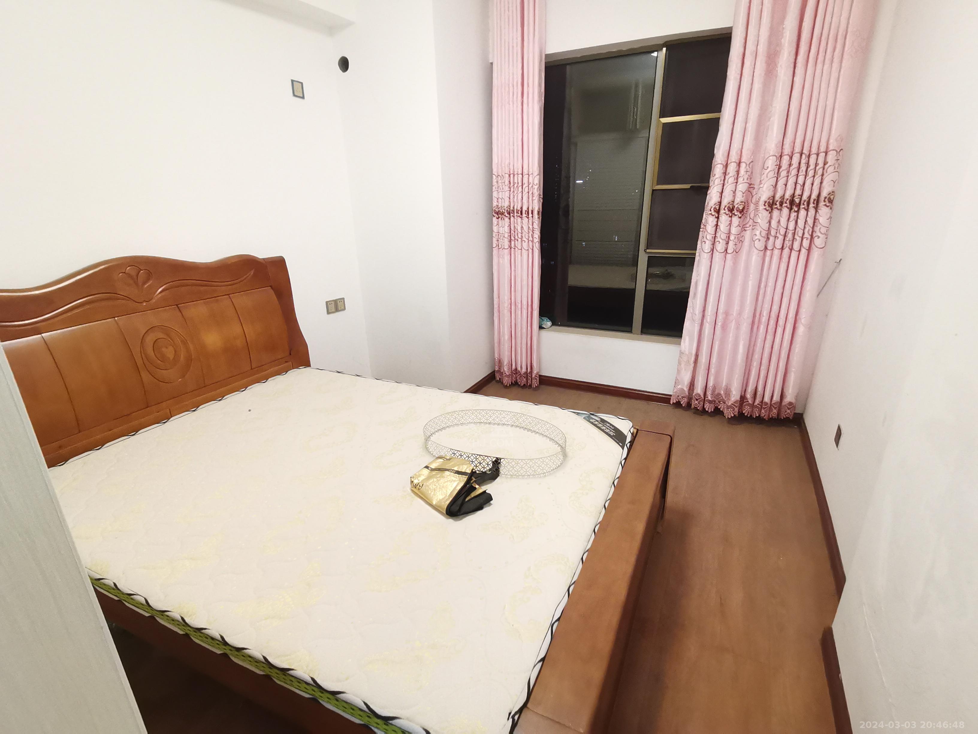 凯风珑城 3室2厅2卫 1500.00元/月 凯风珑城 3室2厅2卫 1500.00元/月室内图