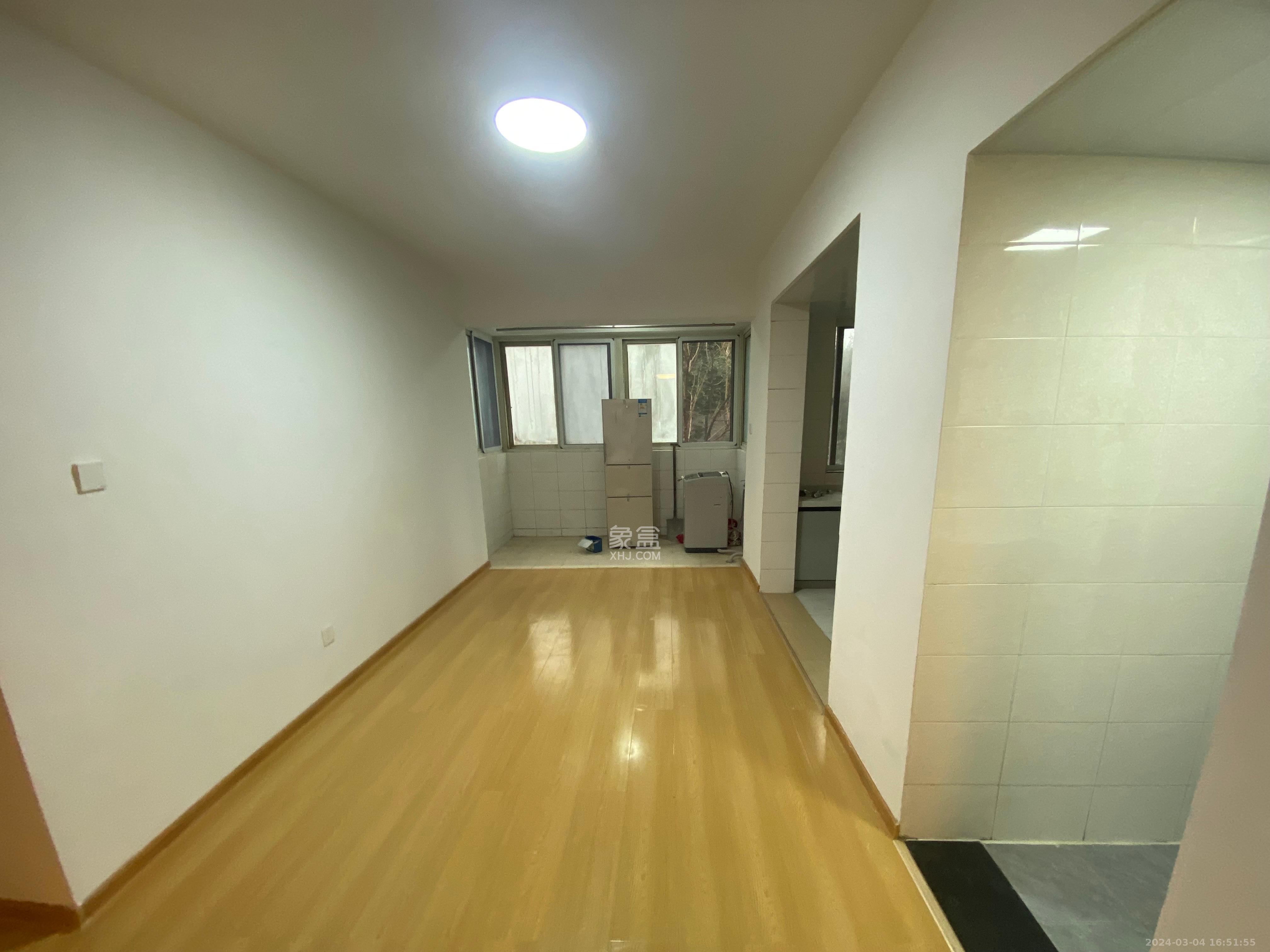 联通小区（瑞丽园）  5室2厅2卫   3500.00元/月室内图