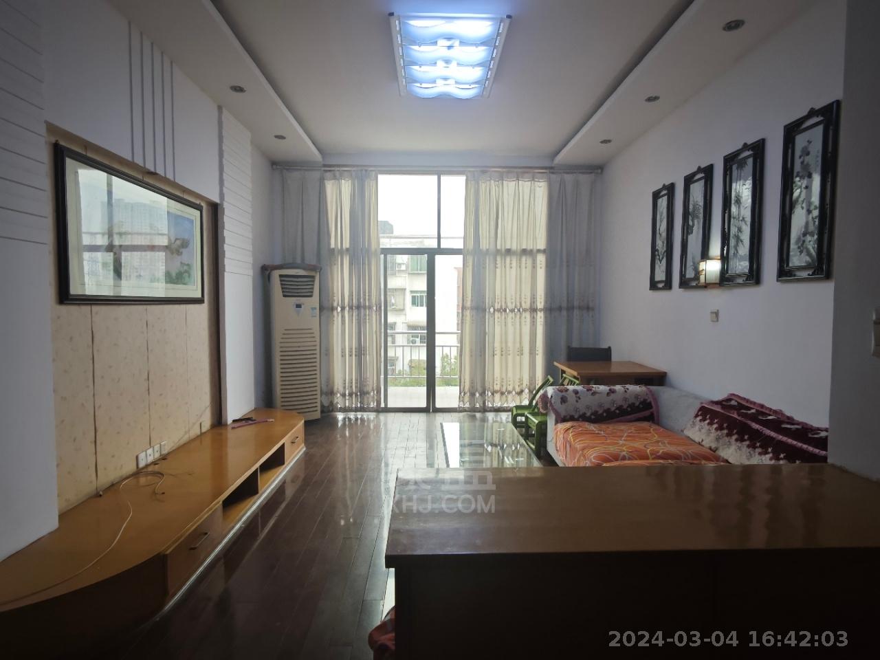钻石怡园  3室2厅2卫   1000.00元/月室内图1