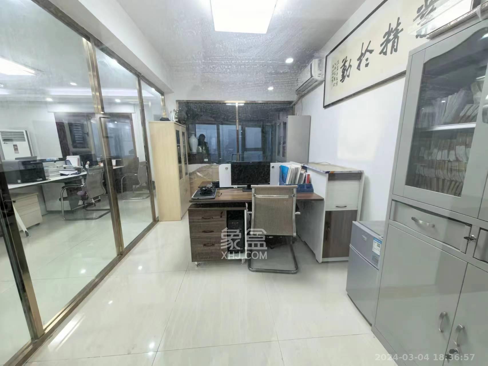 潮宗御苑  4室2厅2卫   15000.00元/月室内图