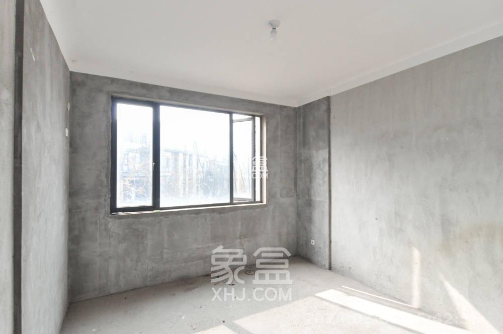 长房梅溪香山  4室2厅2卫   2200.00元/月室内图